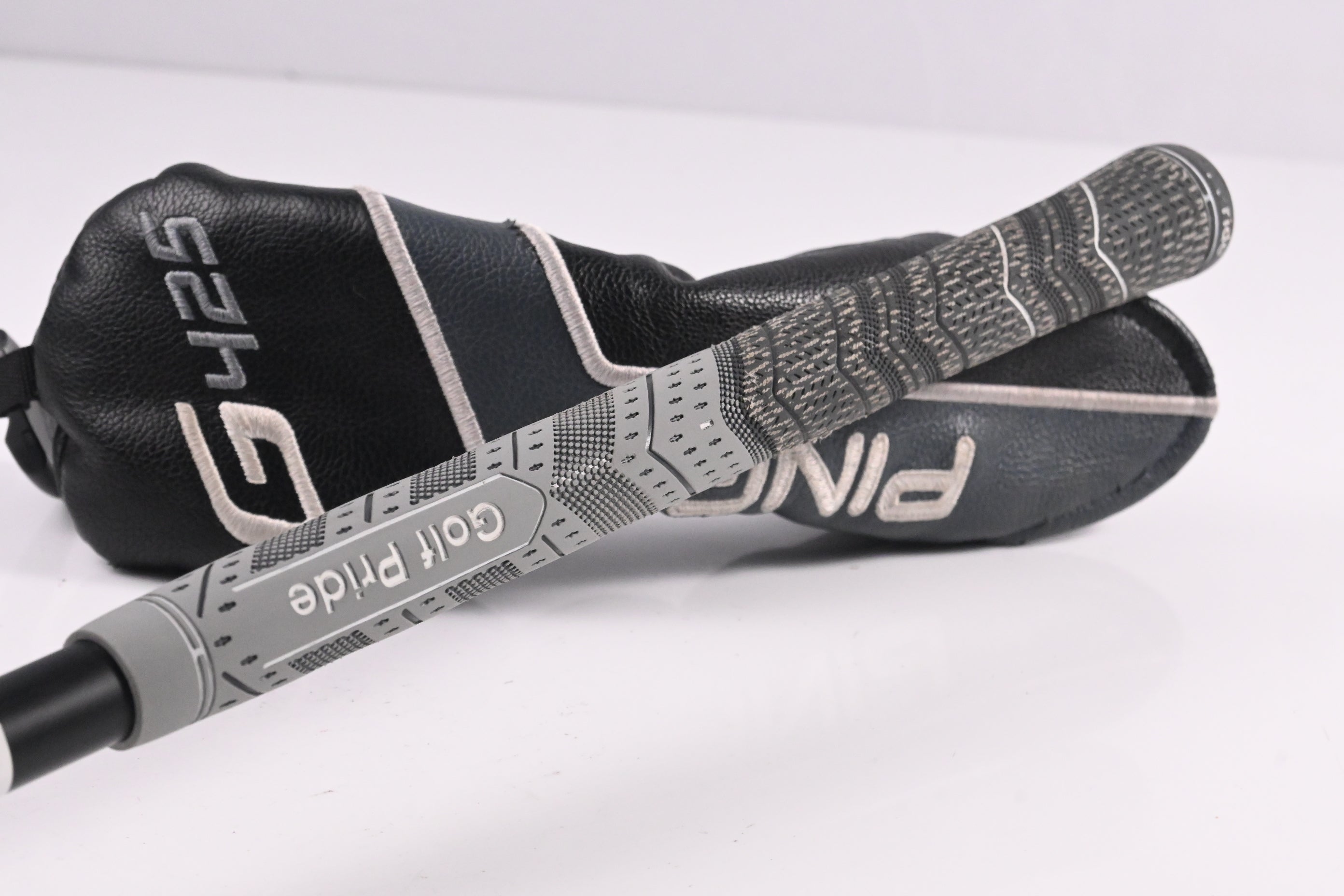 G425 #4 Hybrid / 22 Degree / Regular Flex Ping Alta CB Slate 70 Shaft