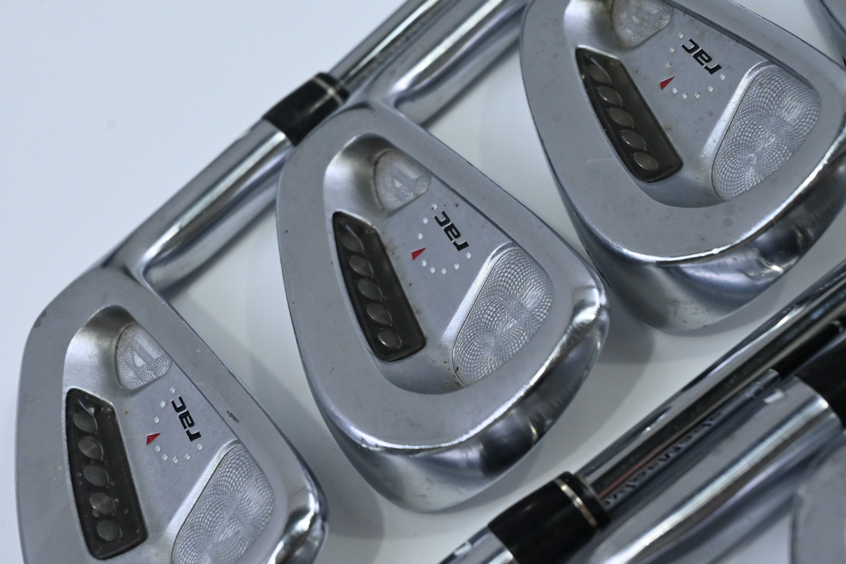 Taylormade RAC LT Irons / 4-PW+SW / Regular Flex FCM Flighted Rifle Shafts