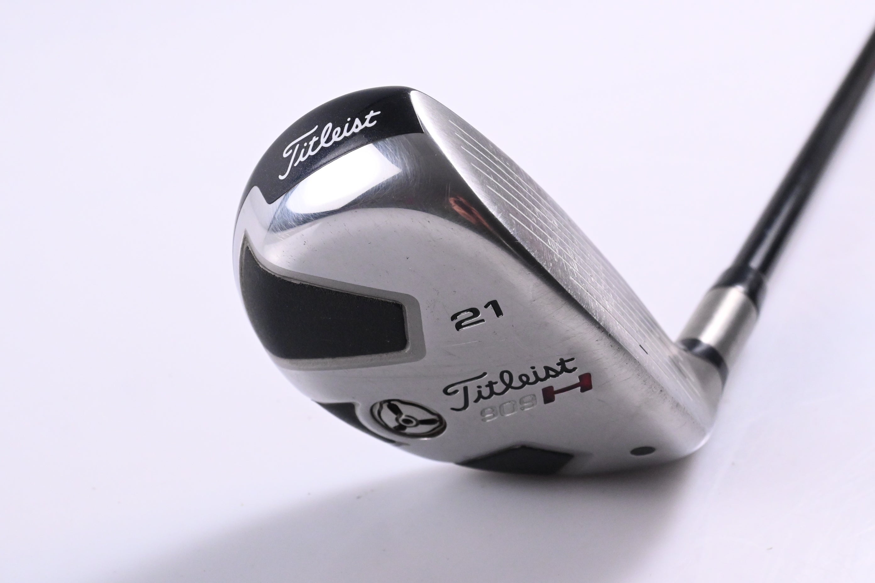 Titleist 909H #3 Hybrid / 21 Degree / Stiff Flex Aldila VooDoo Shaft