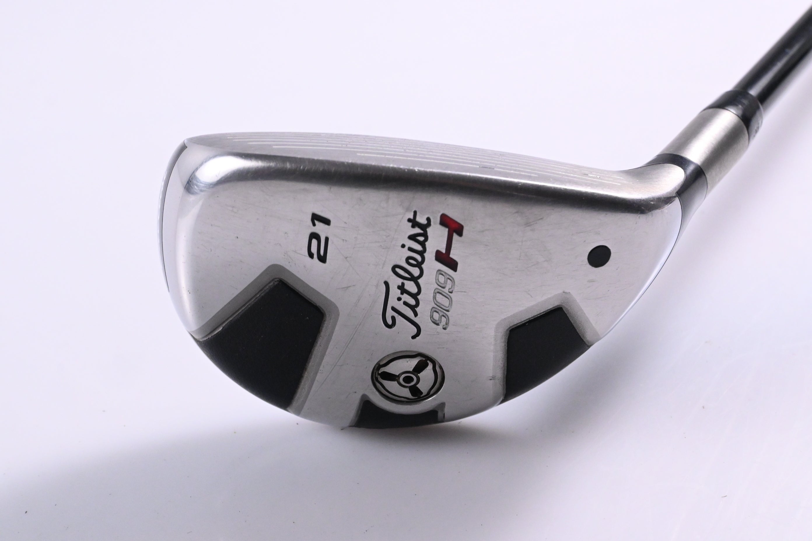 Titleist 909H #3 Hybrid / 21 Degree / Stiff Flex Aldila VooDoo Shaft