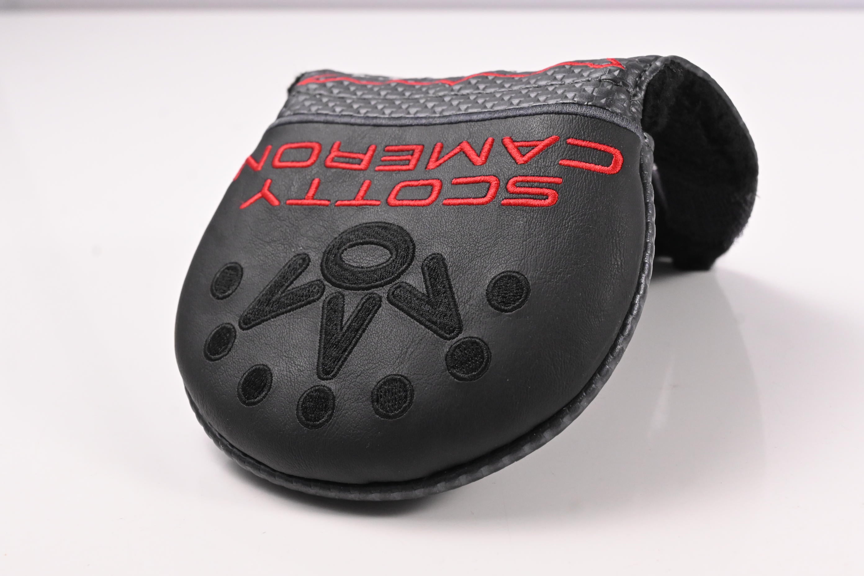Scotty Cameron 2026 Phantom 9R Putter / 34 Inch