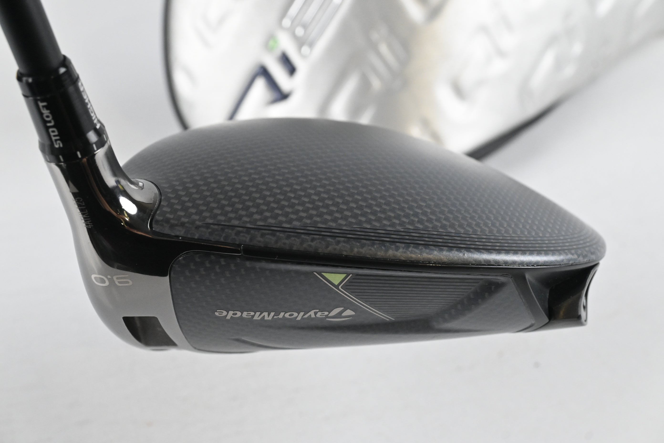 Taylormade Qi35 Driver / 9 Degree / Regular Flex Fujikura Ventus Blue 5 Shaft