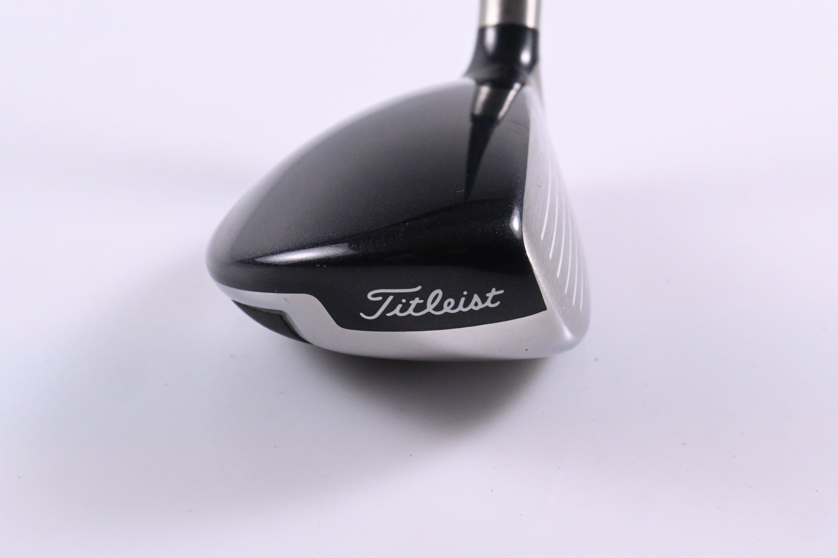 Titleist 909H #3 Hybrid / 21 Degree / Stiff Flex Aldila VooDoo Shaft