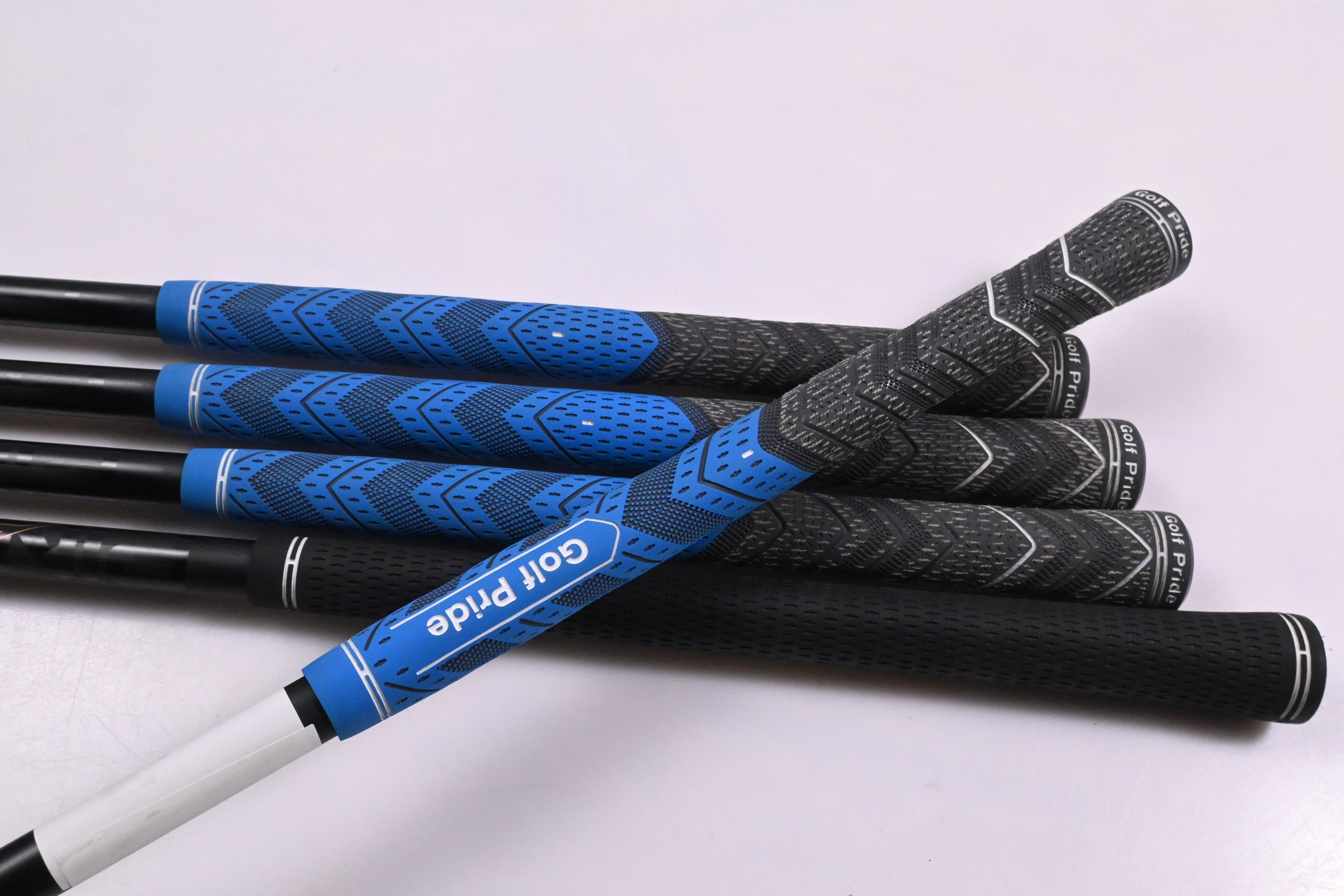 Ping G400 Irons / 5-9i / Green Dot / Regular Flex Ping Alta CB AWT Shafts