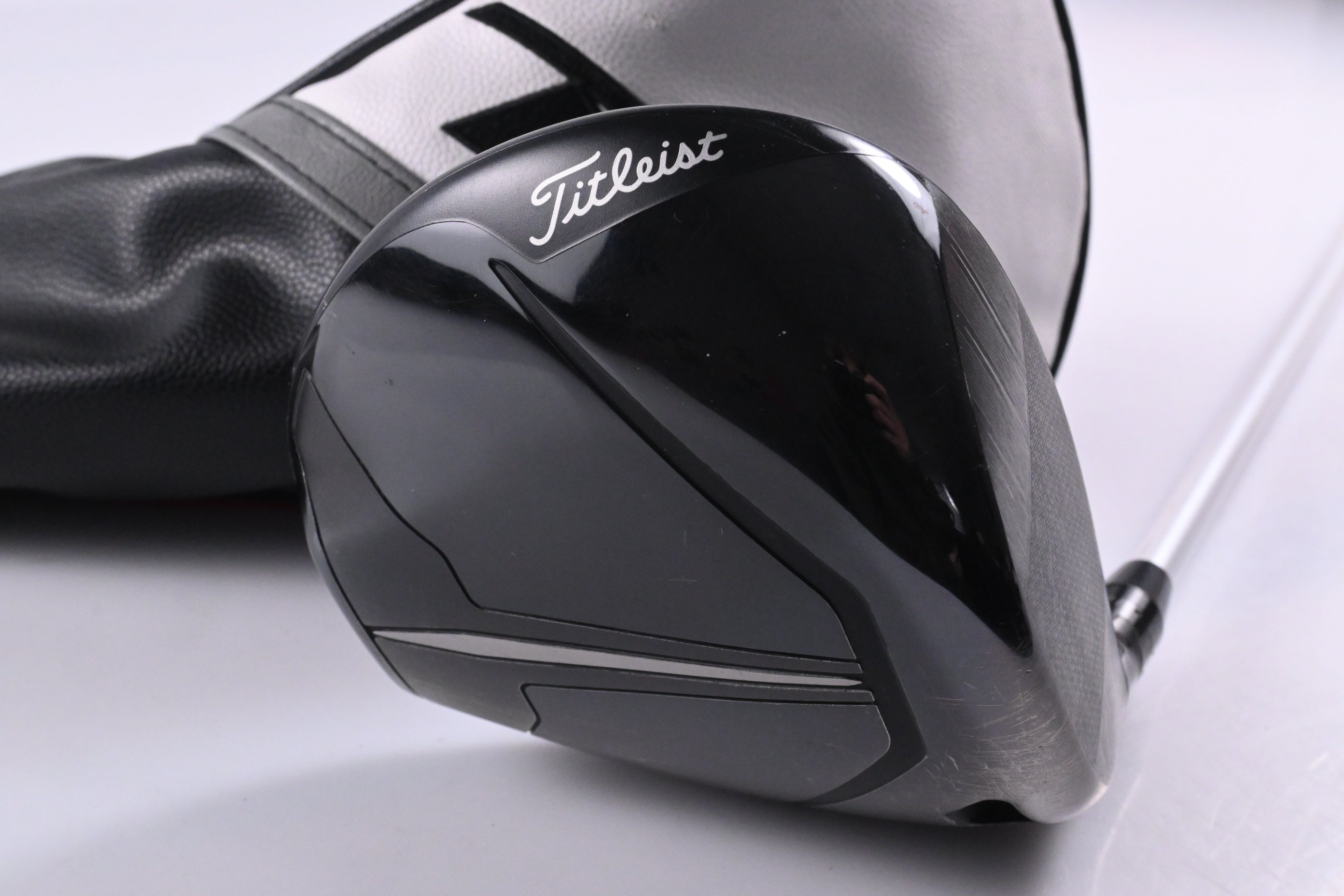 Titleist TSR2 Driver / 10 Degree / Regular Flex Aldila Ascent White 40 Shaft