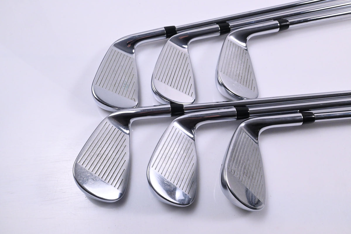 Left Hand Callaway Mavrik Pro Irons / 5-PW / Stiff Flex Elevate 105 Shafts
