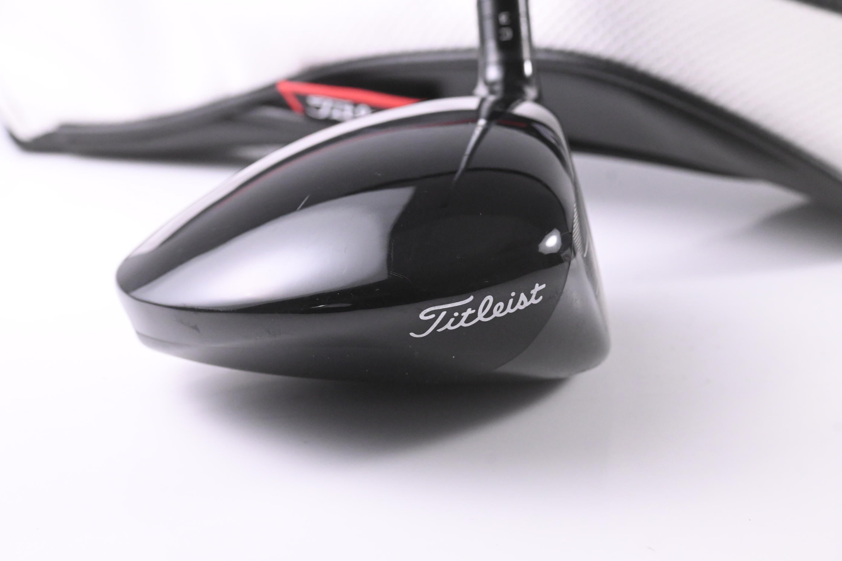 Titleist GT2 Driver / 9 Degree / Regular Flex Fujikura Air Speeder 40 Shaft