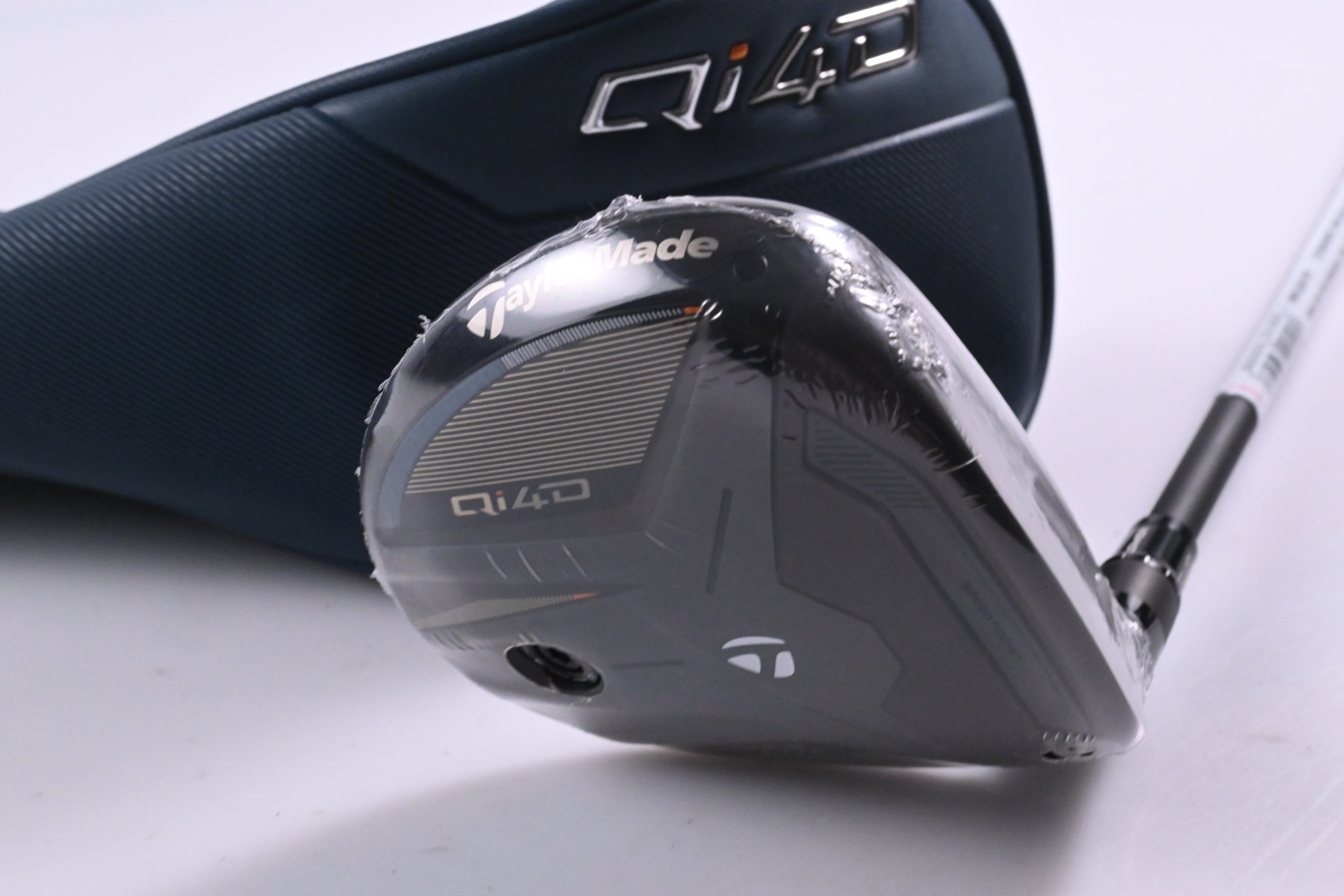 Taylormade Qi4D Max Lite #5 Wood / 18 Degree / Regular Flex Reax 55 Shaft