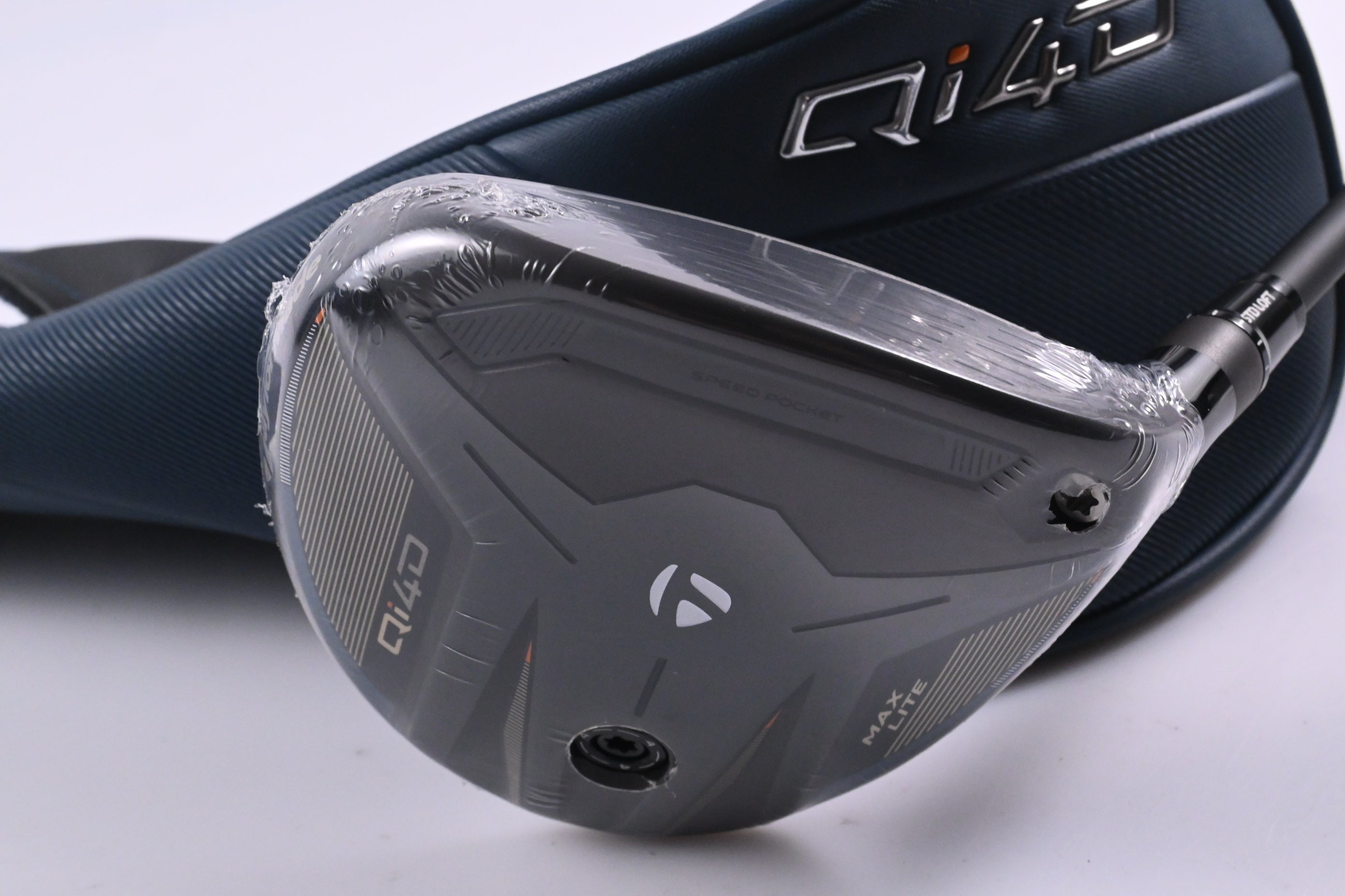 Taylormade Qi4D Max Lite #5 Wood / 18 Degree / Regular Flex Reax 55 Shaft