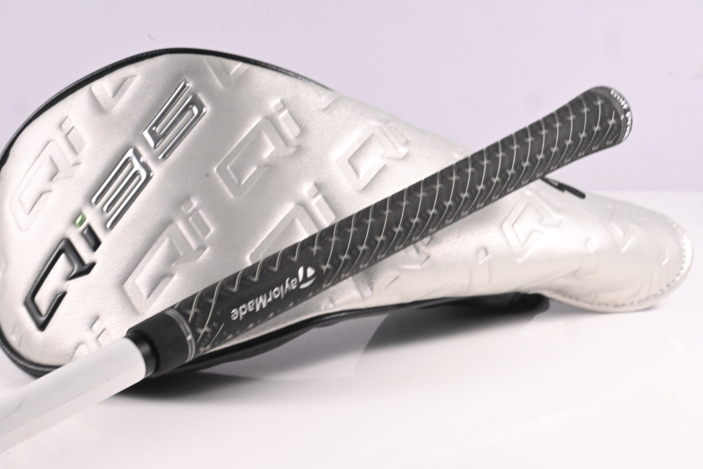 Taylormade Qi35 Driver / 10.5 Degree / Stiff Flex AirSpeeder 50 Shaft