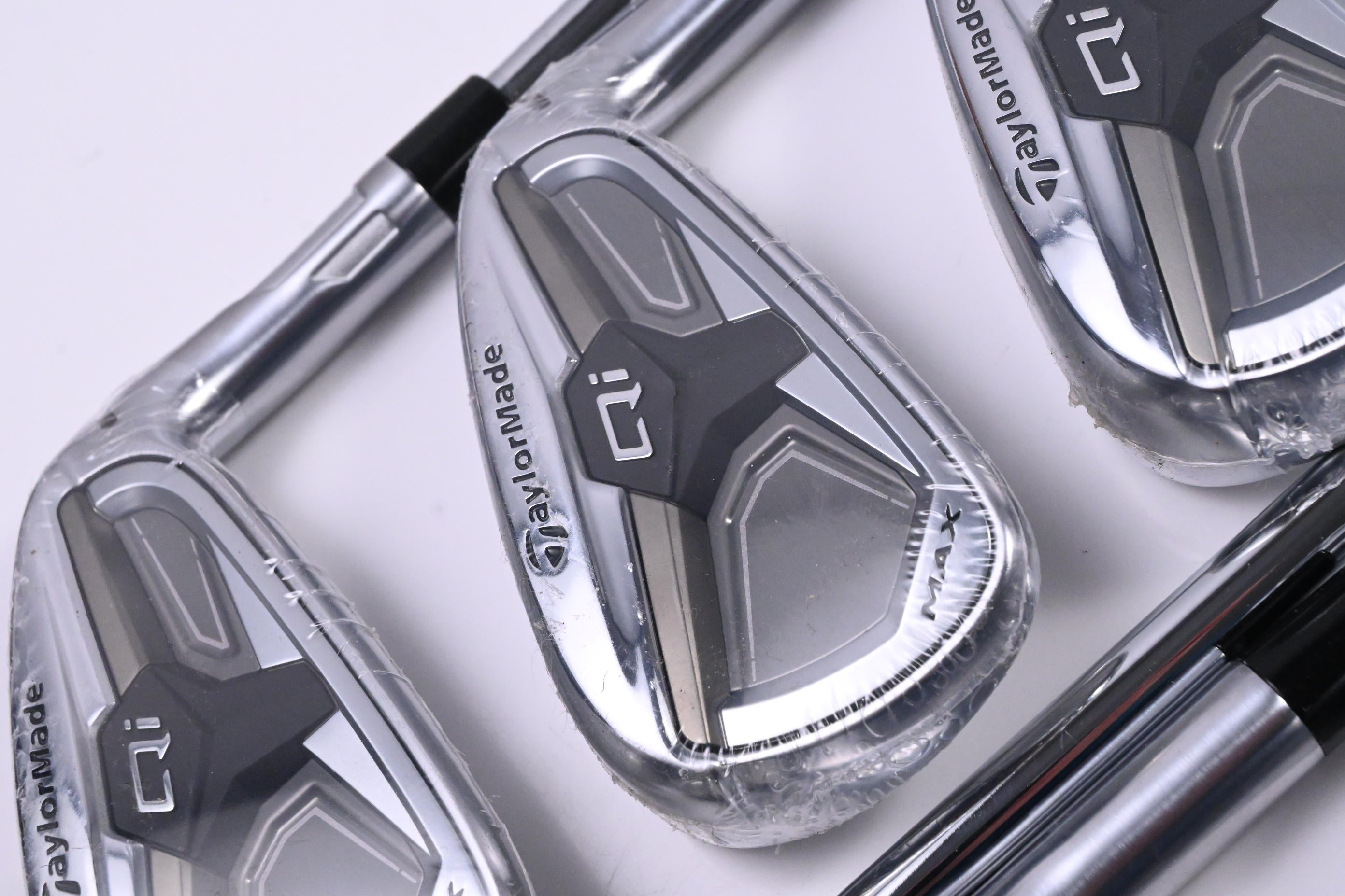 Taylormade Qi Max Irons / 5-PW+SW / Stiff Flex KBS MAX MT 85 Shafts
