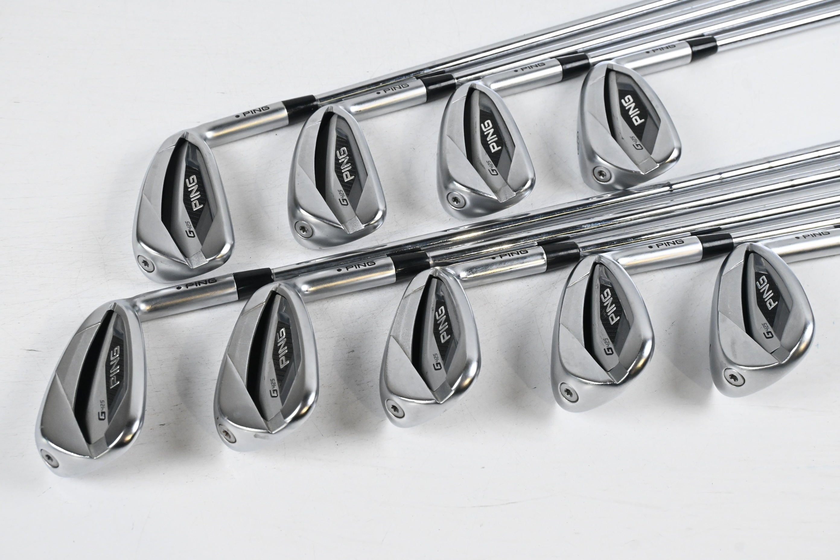 Ping G425 Irons / 5-PW+GW+SW+LW / Black Dot / Regular Flex Ping AWT 2.0 Shafts