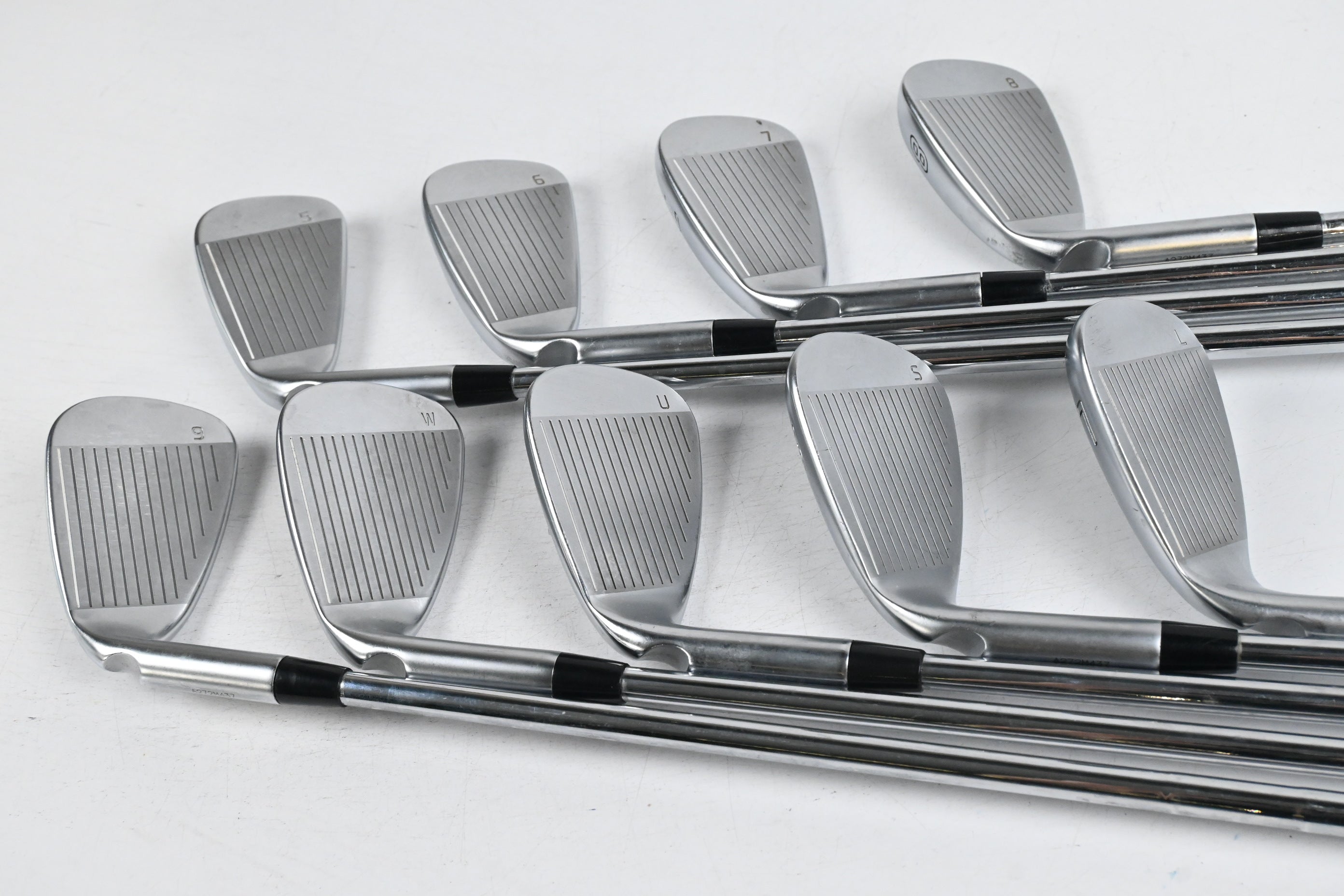 Ping G425 Irons / 5-PW+GW+SW+LW / Black Dot / Regular Flex Ping AWT 2.0 Shafts