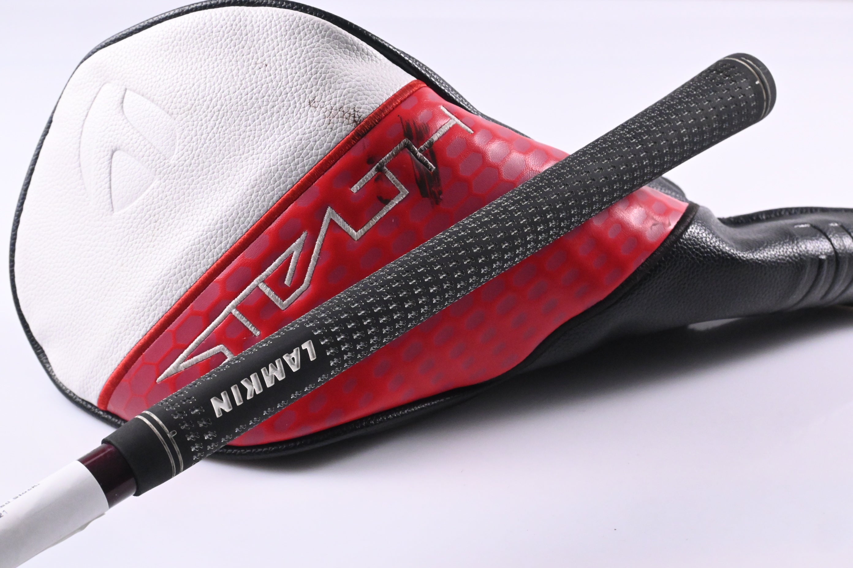 Taylormade Stealth 2 HD Driver / 9 Degree / Regular Flex Speeder NX Red 50 Shaft