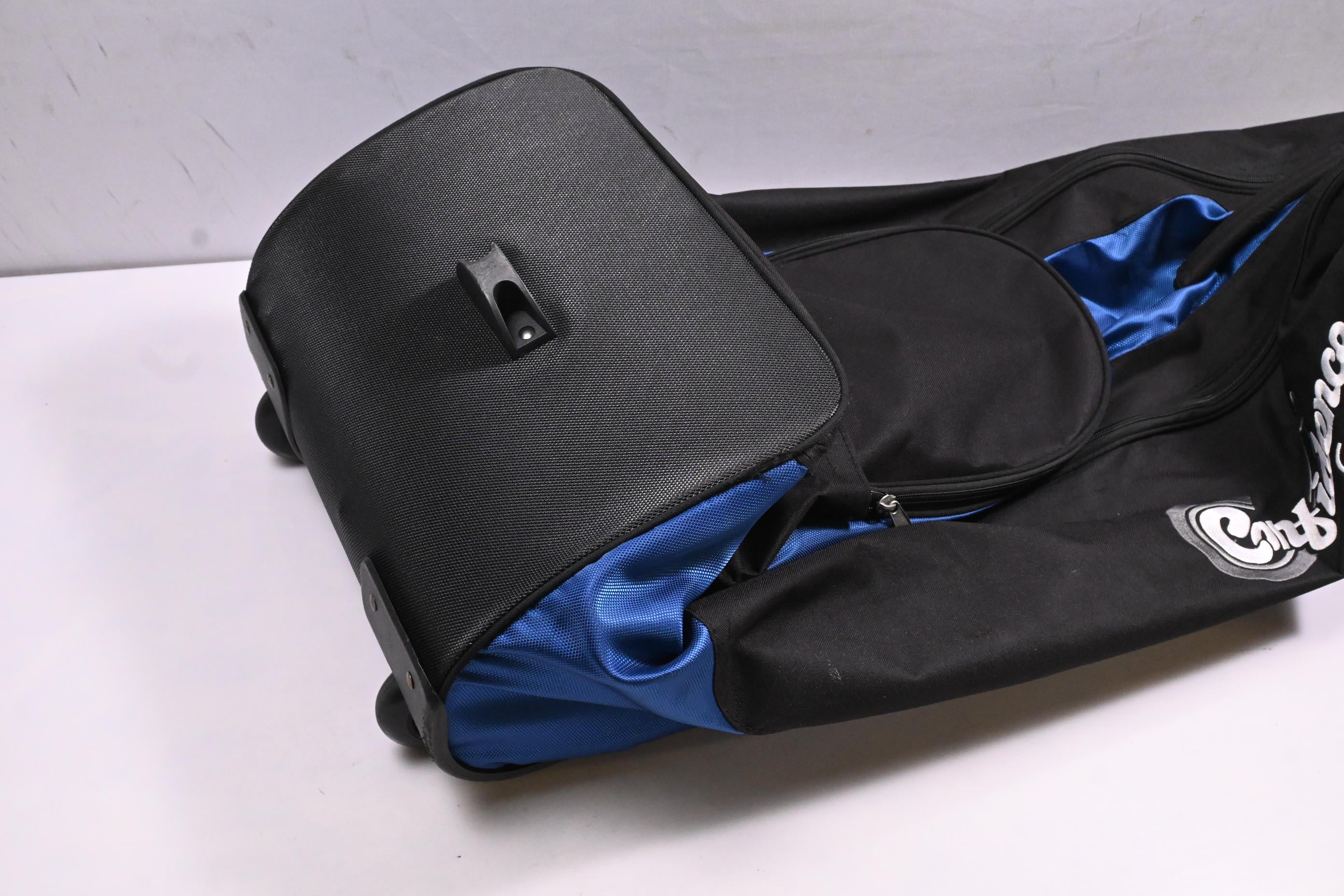 Confidence Golf Travel Cover / Black, Blue
