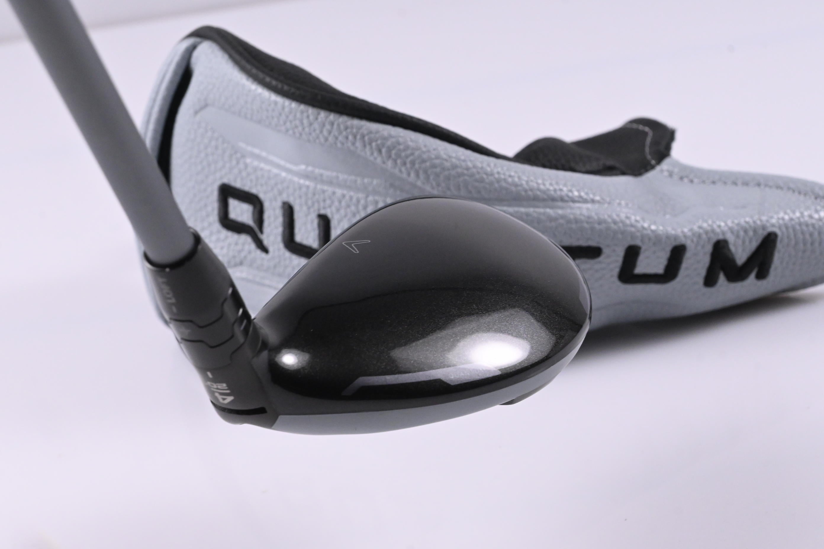 Callaway Quantum Max OS #4 Hybrid / 20 Degree / Stiff Flex Denali Frost Silver