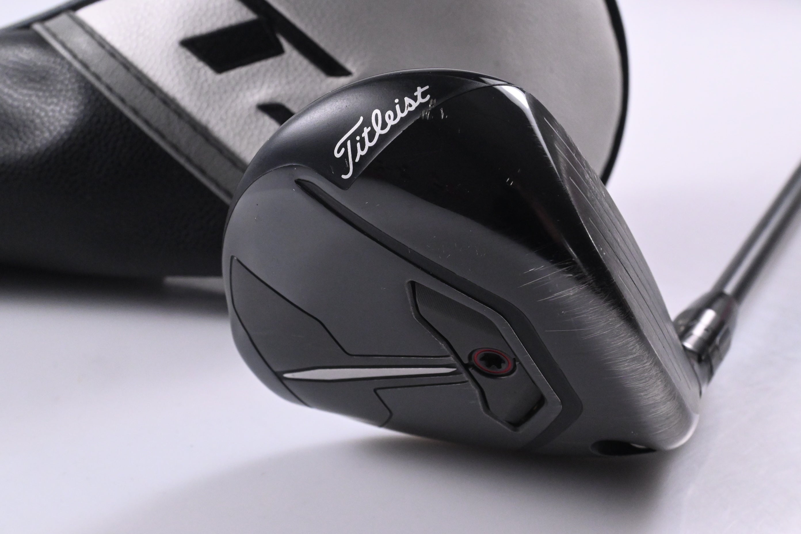 Titleist TSR2 #5 Wood / 18 Degree / Regular Flex Hzrdus Gen4 CB Red 60 Shaft