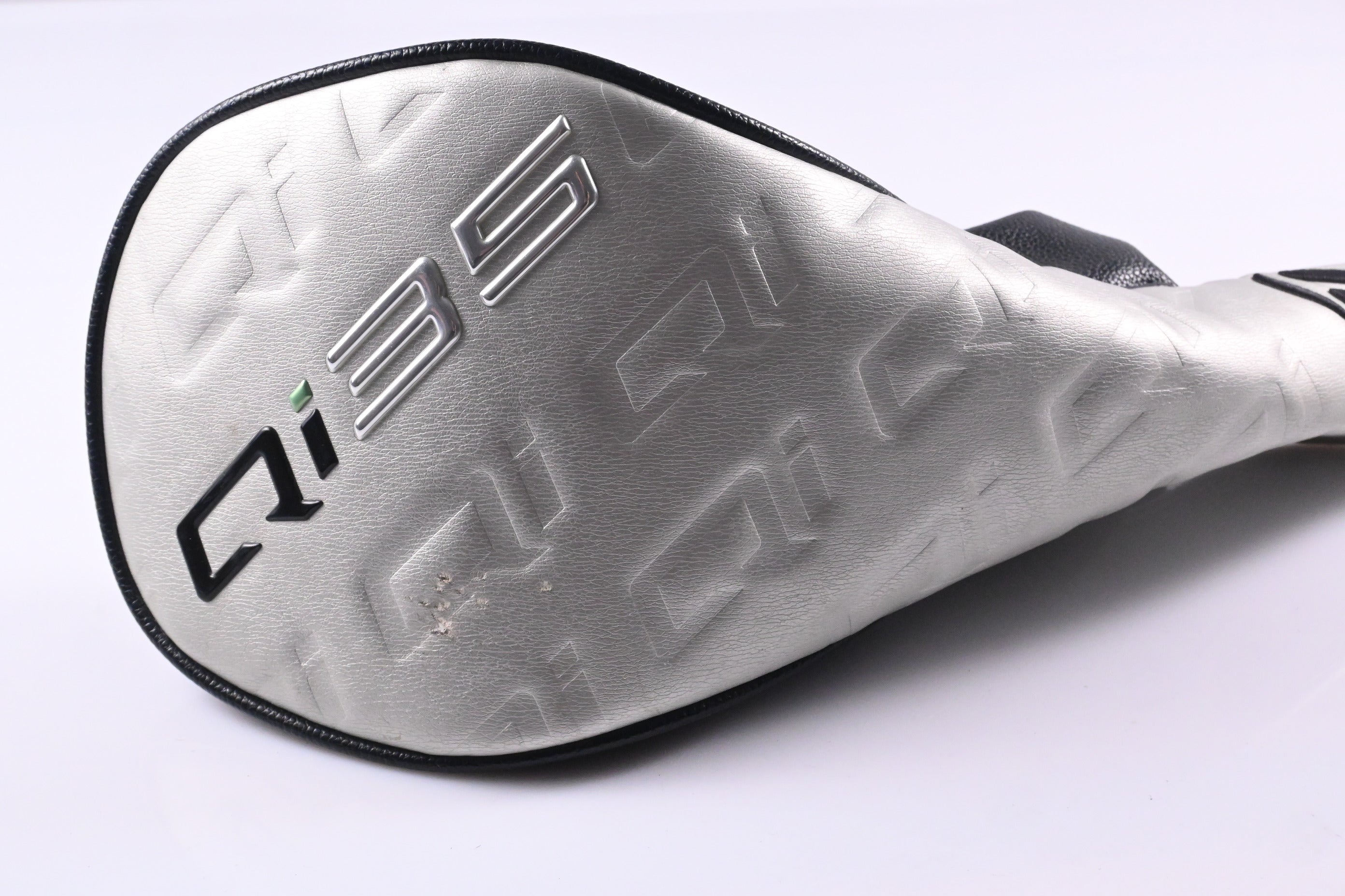 Taylormade Qi35 Driver / 10.5 Degree / Stiff Flex Ventus Blue 5 Shaft