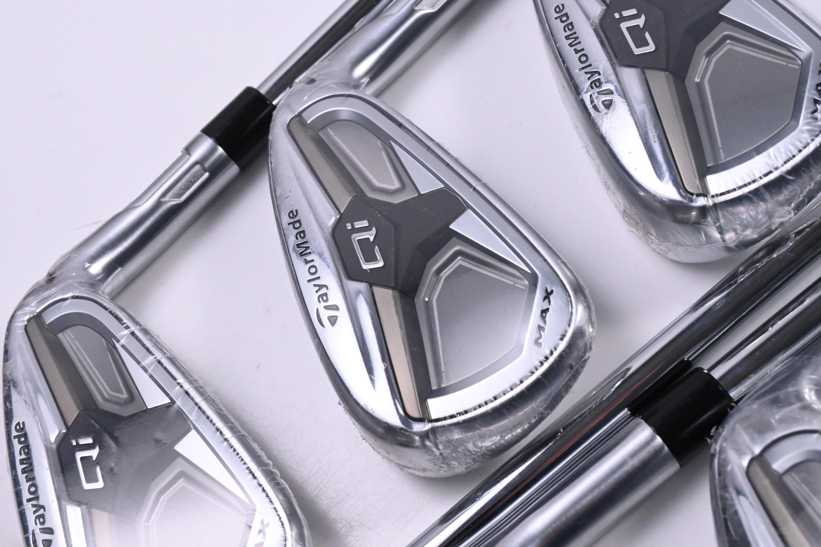 Taylormade Qi Max Irons / 5-PW+SW / Regular Flex KBS MAX MT 85 Shafts