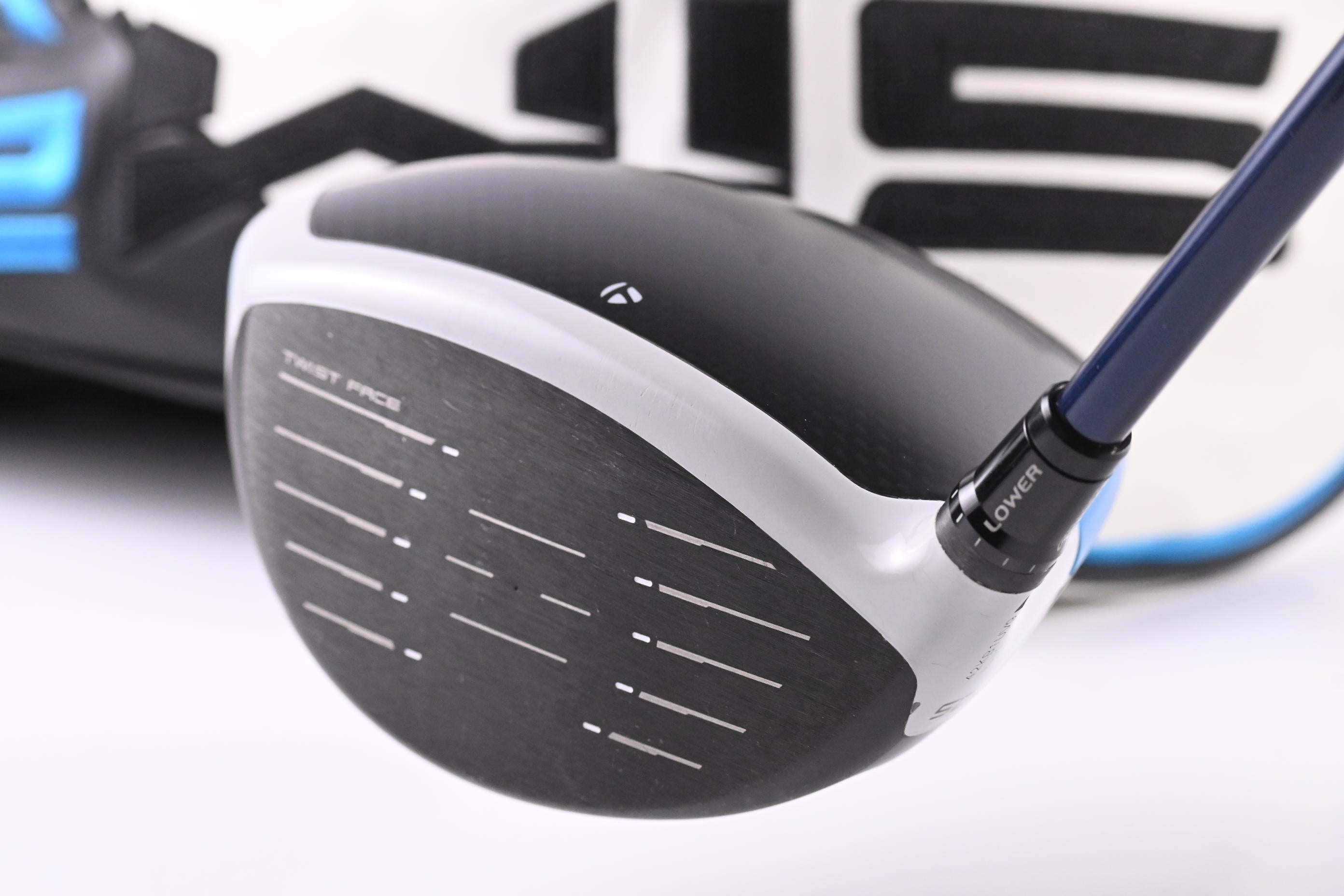 Taylormade SIM2 Max Driver / 10.5 Degree / Stiff Flex Fujikura Ventus Blue 5