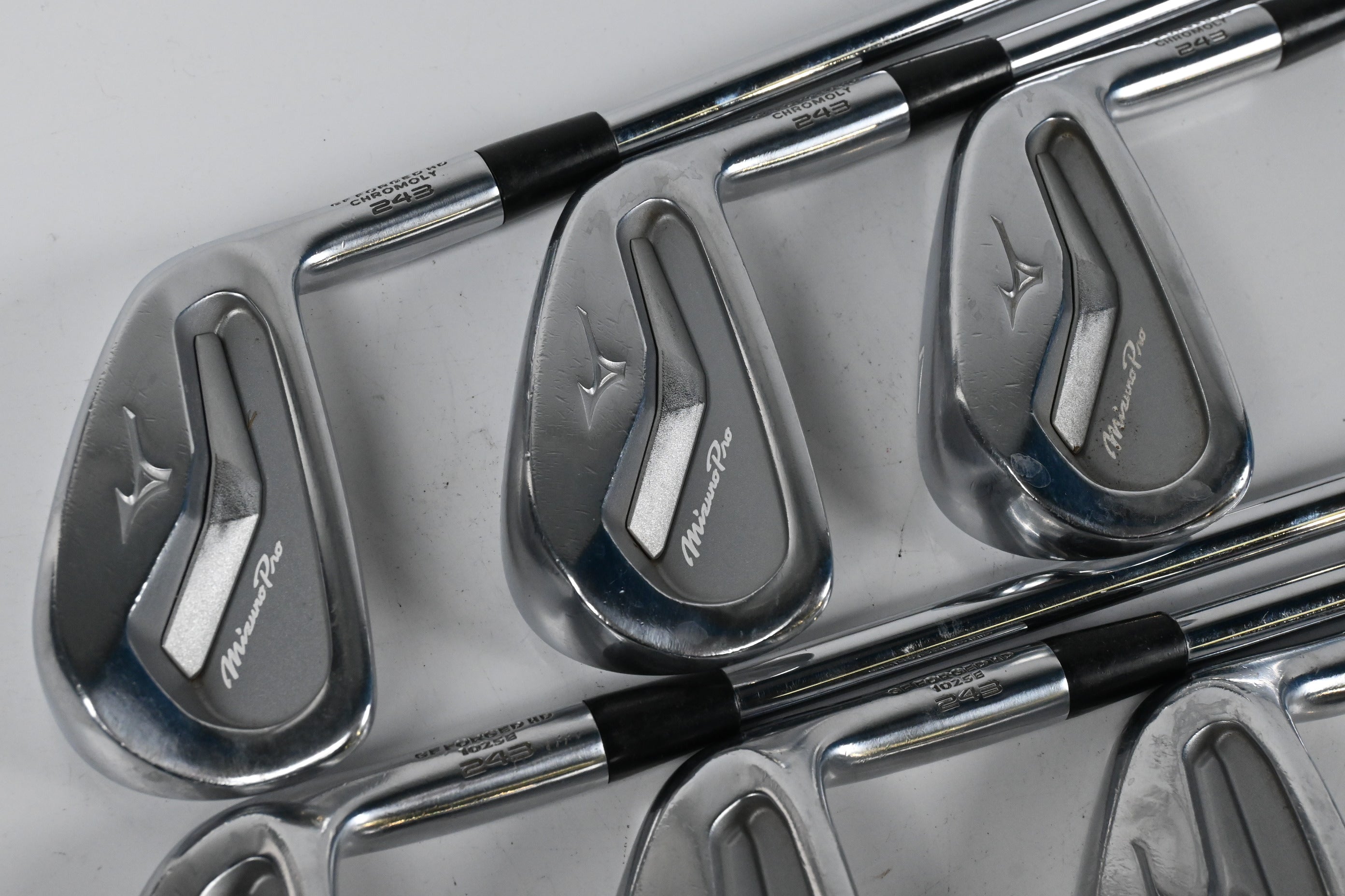 Mizuno Pro 243 Irons / 5-PW / Stiff Flex Dynamic Gold Mid S300 115 Shafts