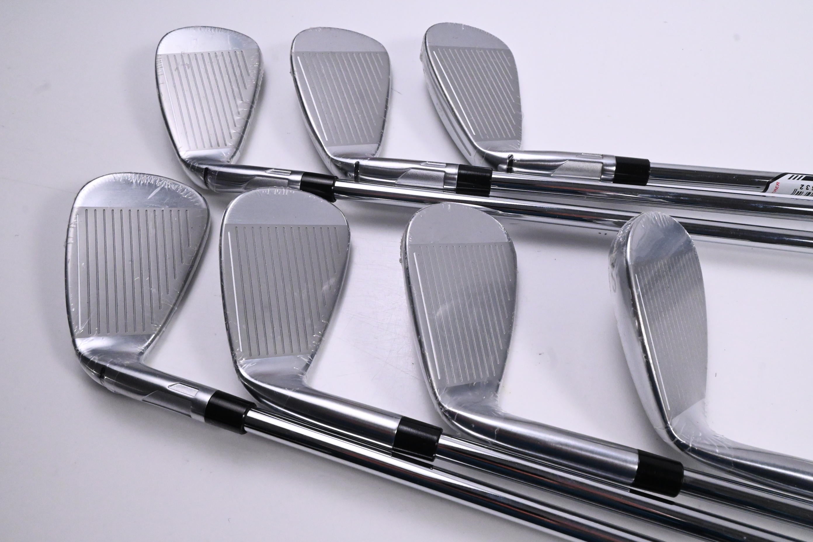 Taylormade Qi Max Irons / 5-PW+SW / Regular Flex KBS MAX MT 85 Shafts