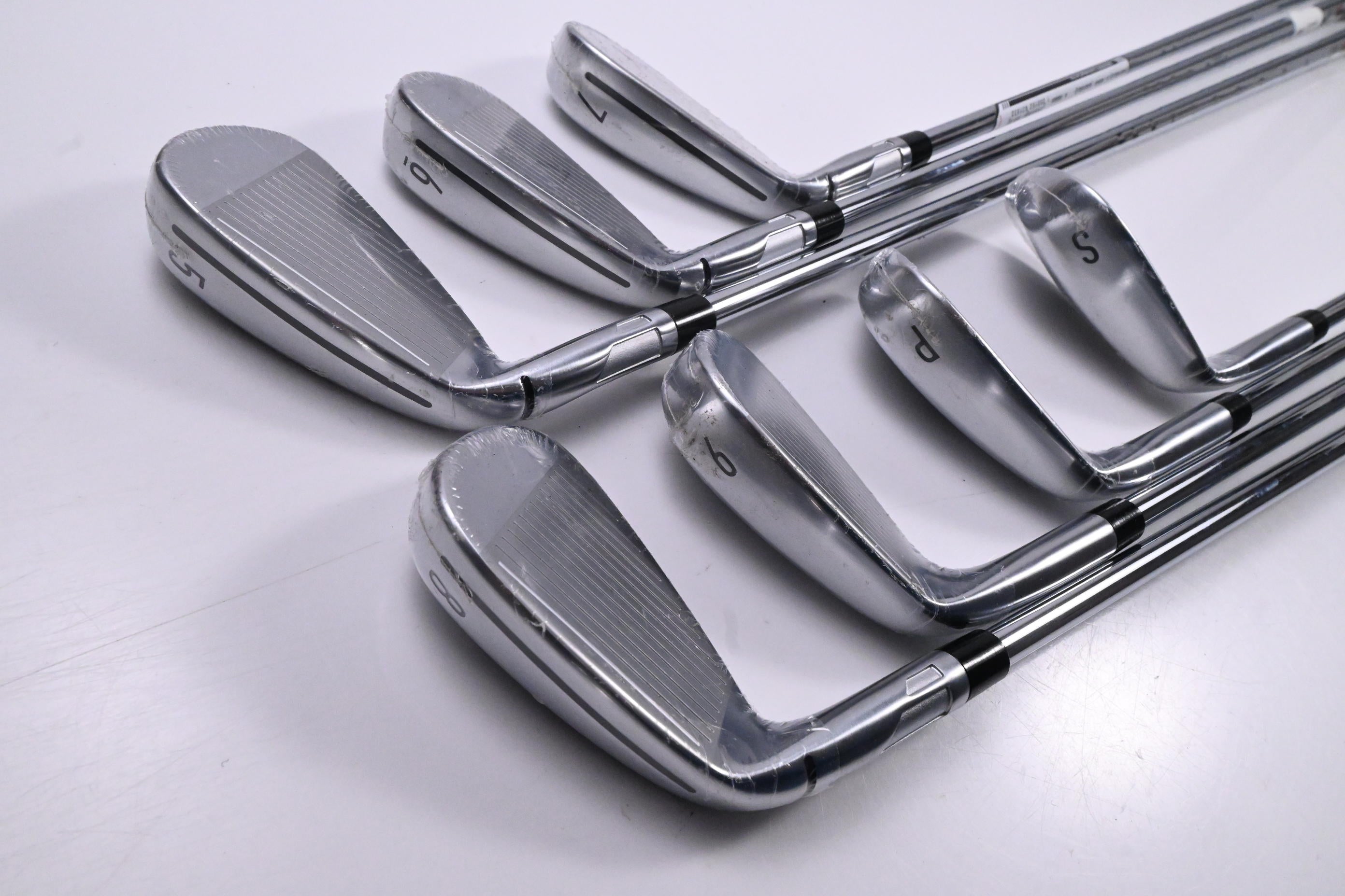 Taylormade Qi Max Irons / 5-PW+SW / Regular Flex KBS MAX MT 85 Shafts