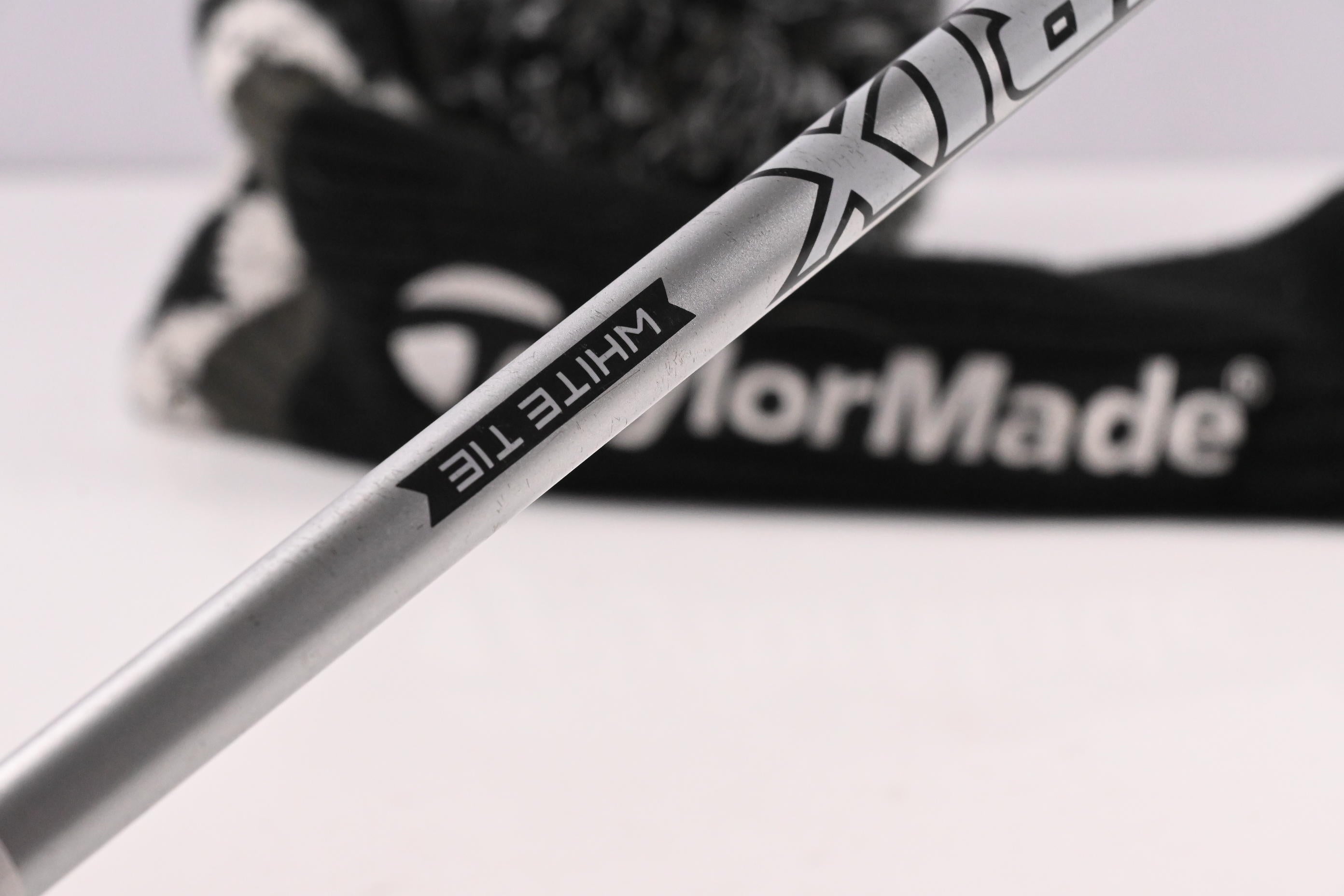Taylormade M1 2016 Driver / 12 Degree / Regular Flex Matrix Ozik White Tie 55