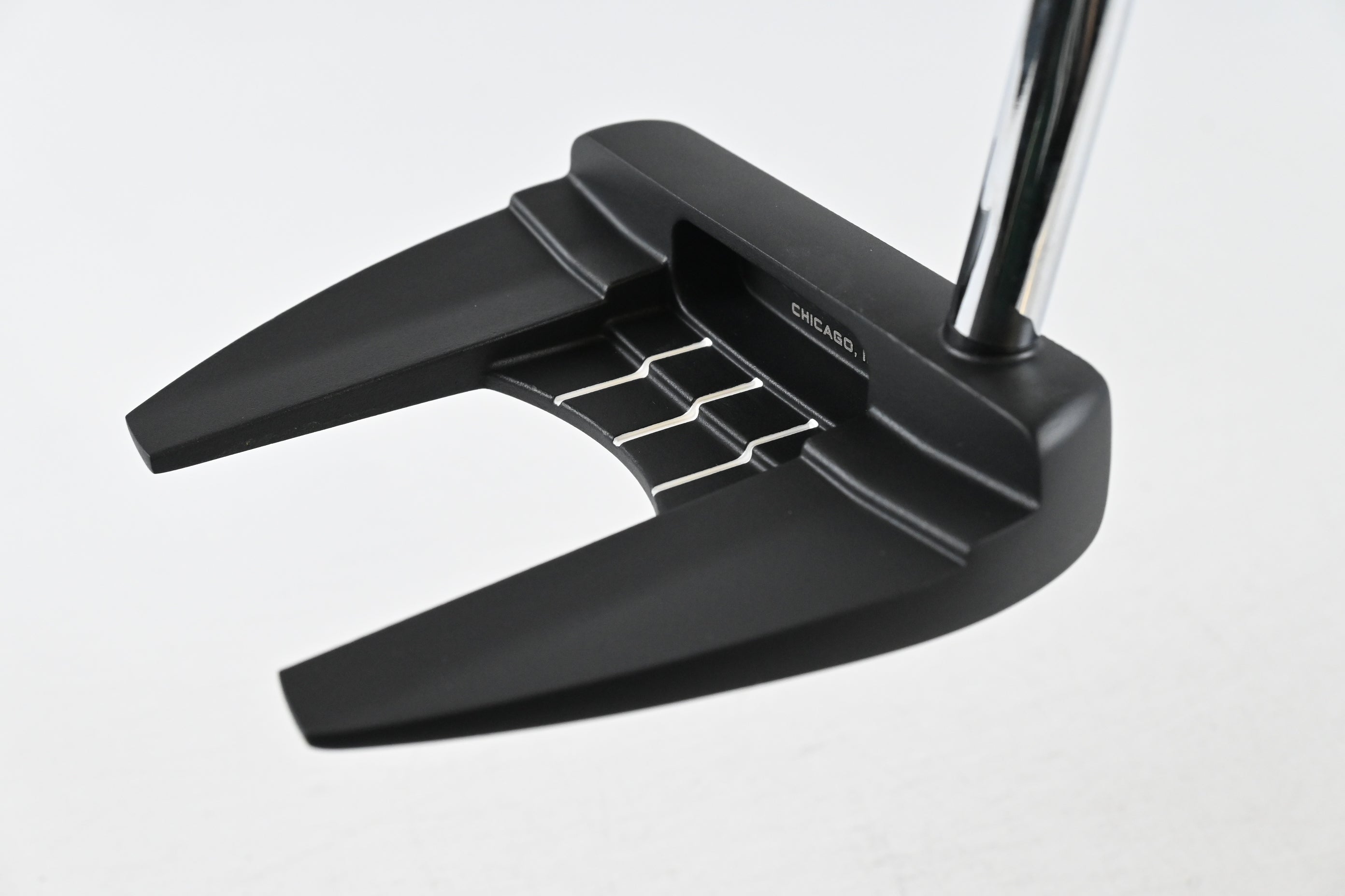 Left Hand Wilson Infinite Bucktown 2024 Putter / 34 Inch