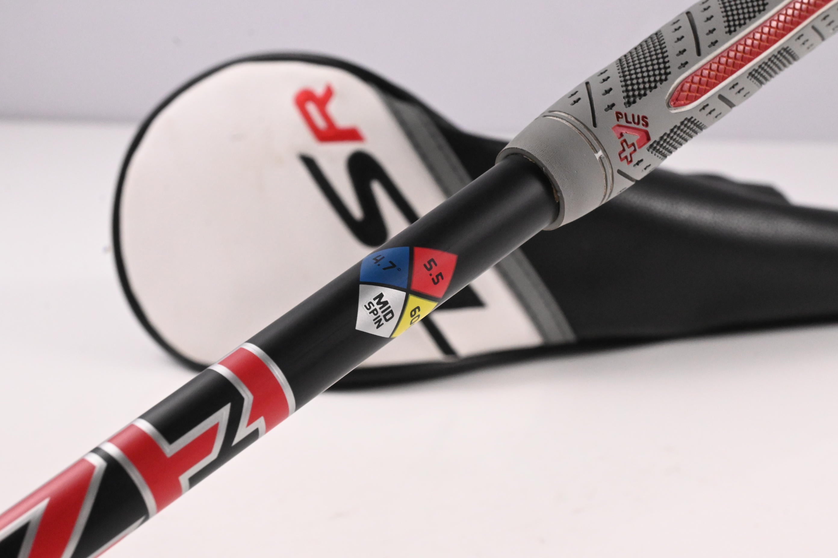 Titleist TSR2 #5 Wood / 18 Degree / Regular Flex Hzrdus Gen4 Red CB 60 Shaft