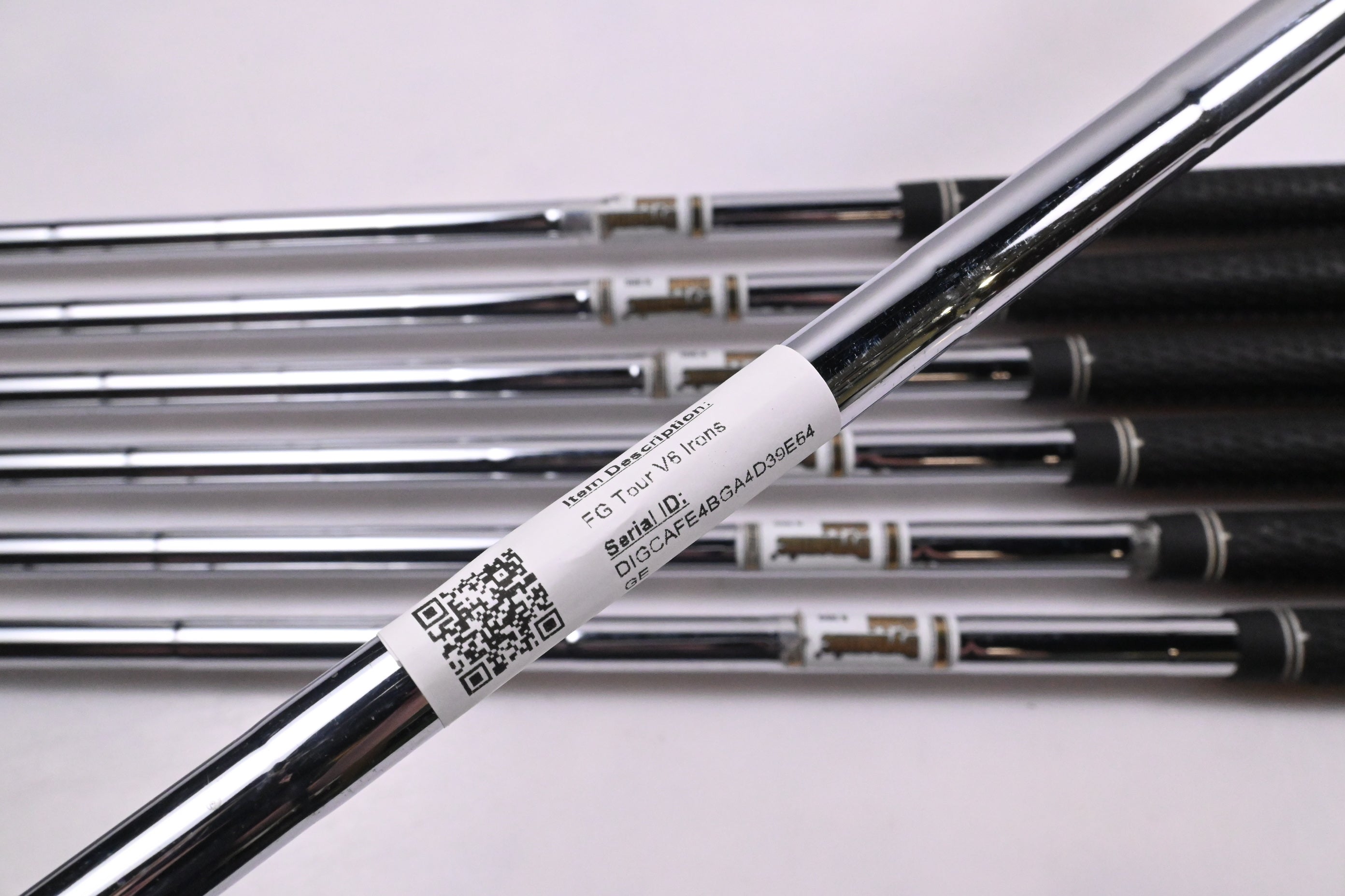 Wilson FG Tour V6 Irons / 4-PW / Regular Flex Dynamic Gold AMT R300 Shafts