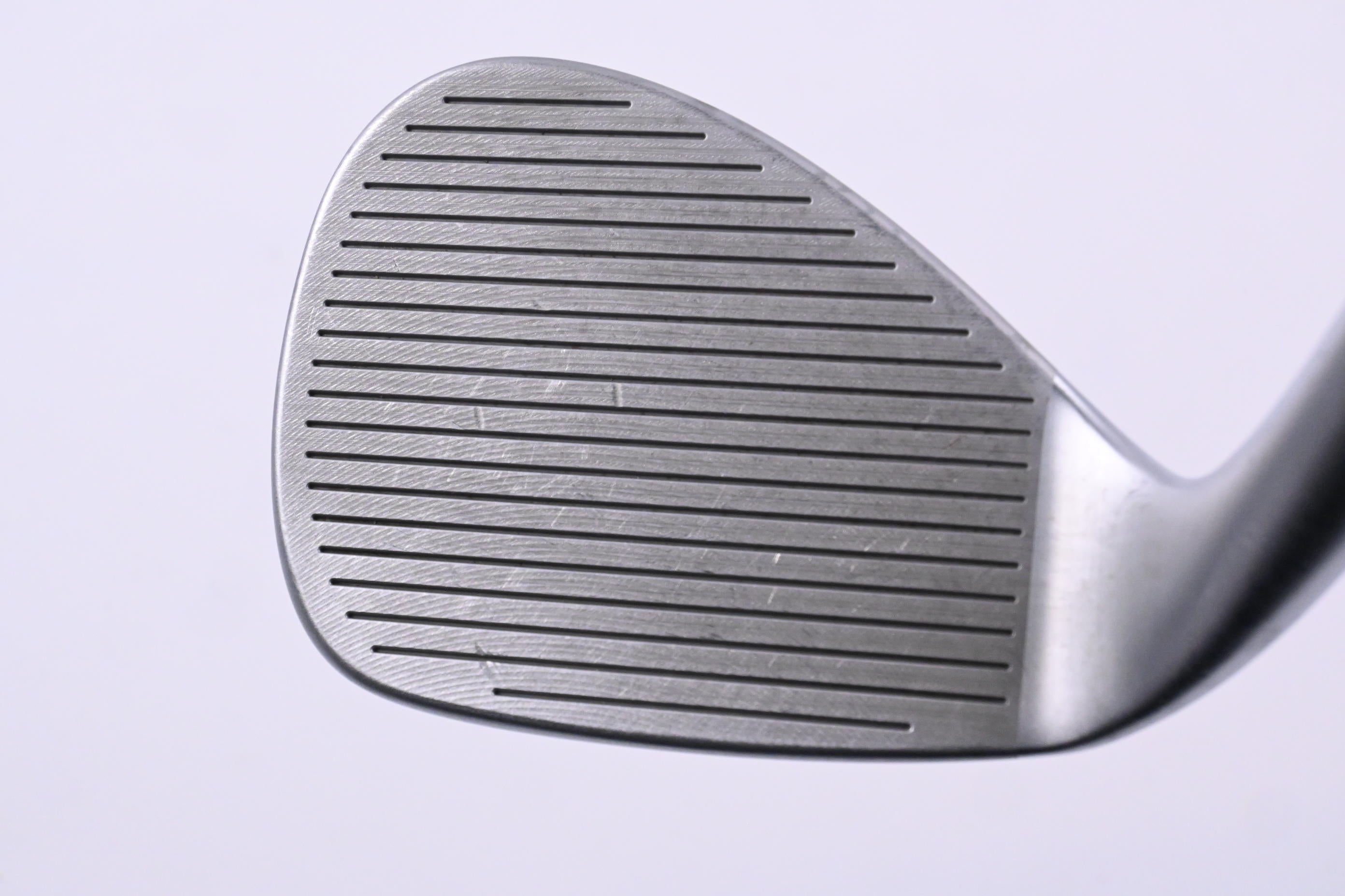 Cleveland RTX Full Face 2 Gap Wedge / 52 Degree / Wedge Flex Dynamic Gold