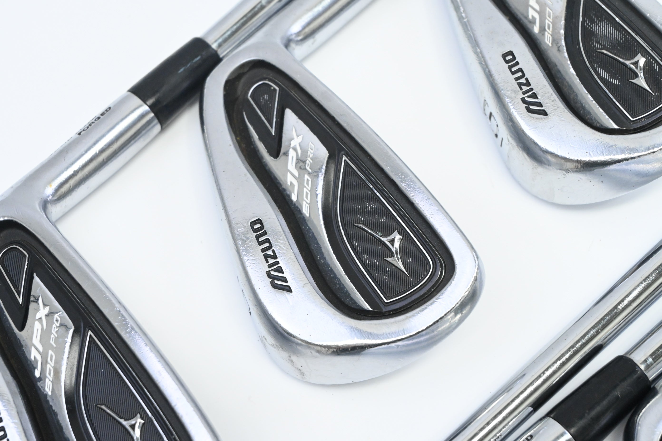 Mizuno JPX 800 Pro Irons / 4-PW / Regular Flex Dynalite Gold XP R300 Shaft