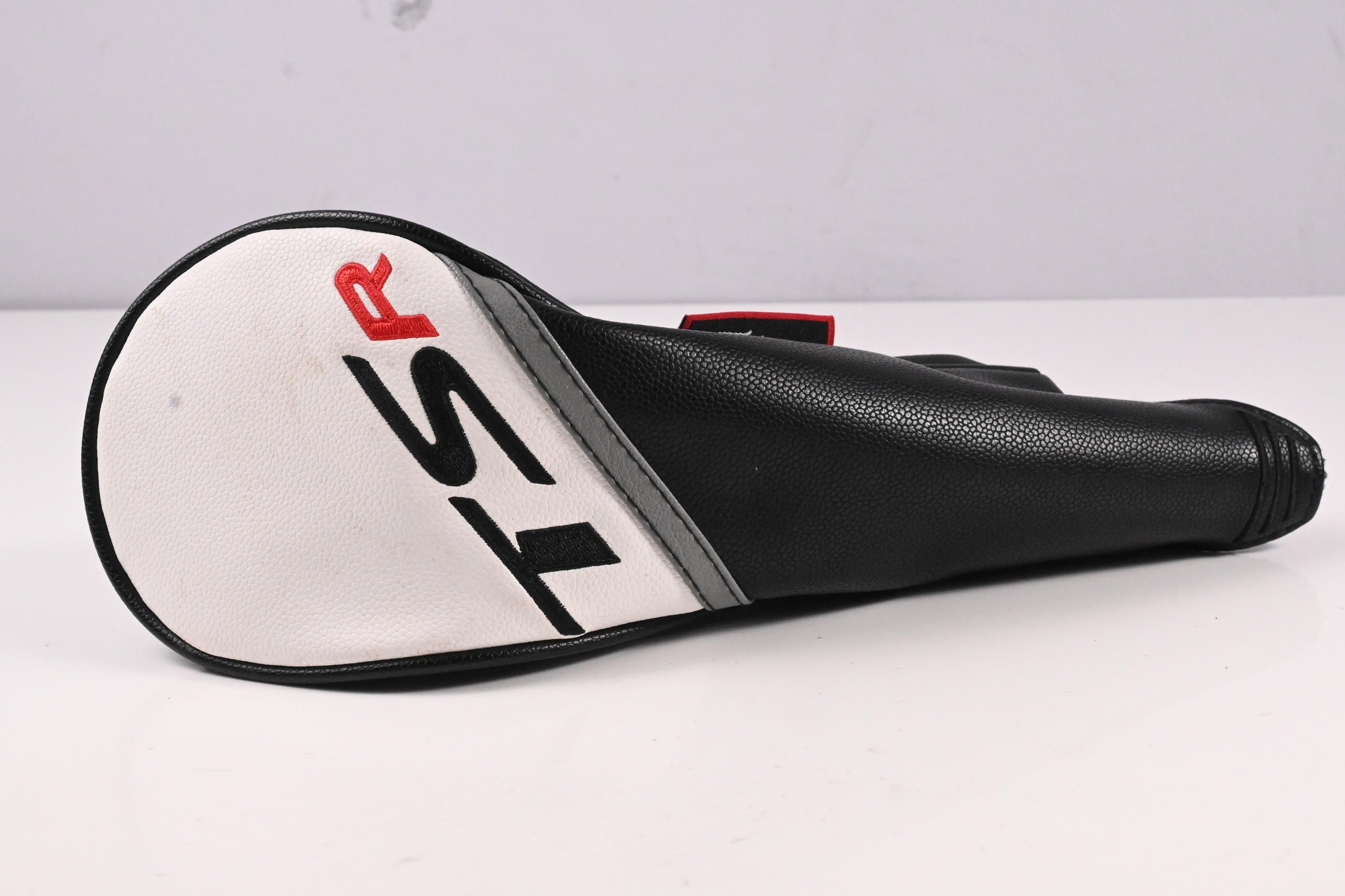 Titleist TSR2 #5 Wood / 18 Degree / Regular Flex Hzrdus Gen4 Red CB 60 Shaft