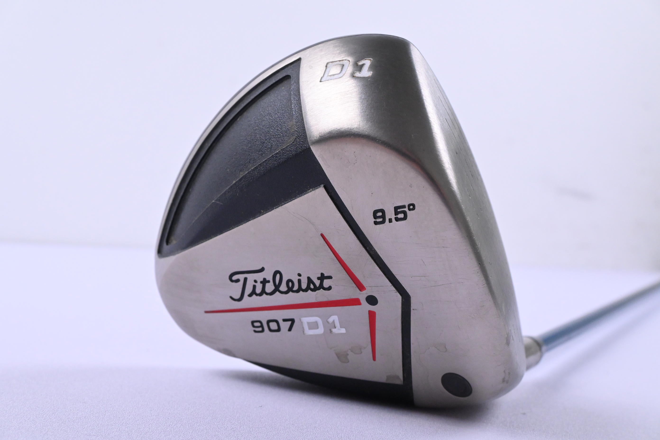 Titleist 907 D1 Driver / 9.5 Degree / Stiff Flex Aldila VS Proto 65 Shaft