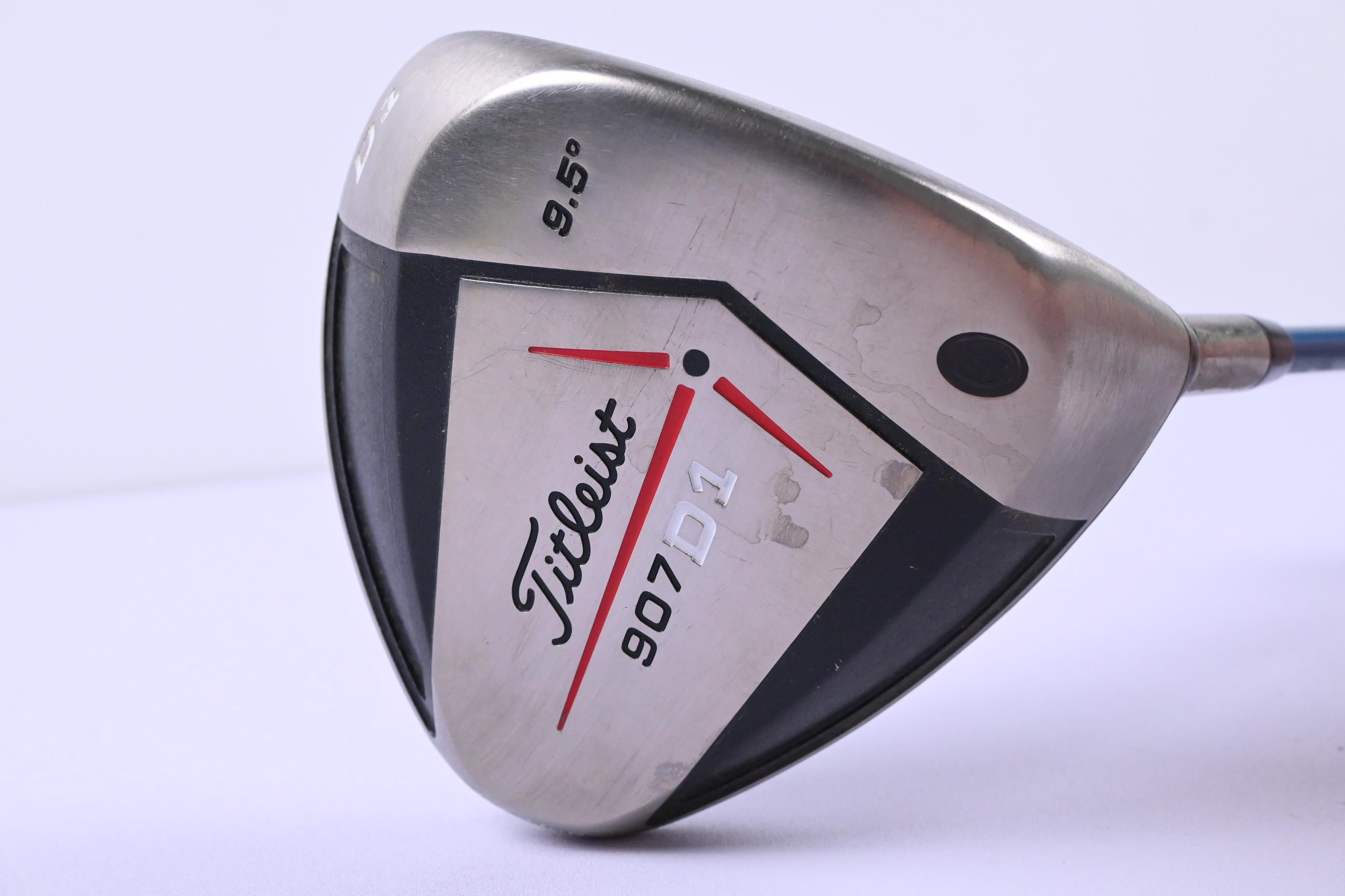Titleist 907 D1 Driver / 9.5 Degree / Stiff Flex Aldila VS Proto 65 Shaft