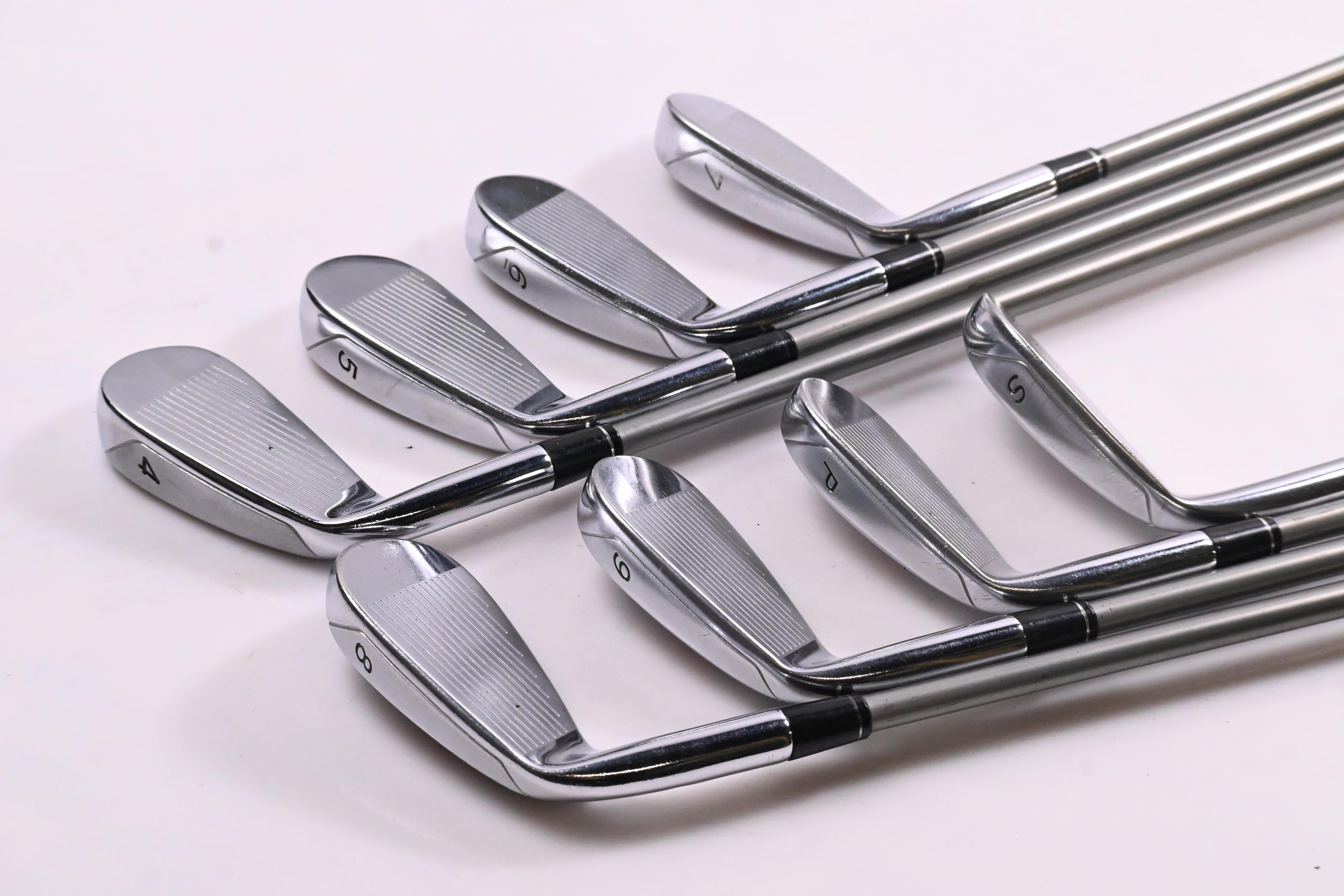 Ladies Taylormade R11 Irons / 4-PW+SW / Ladies Flex Fujikura Motore 50 Shafts