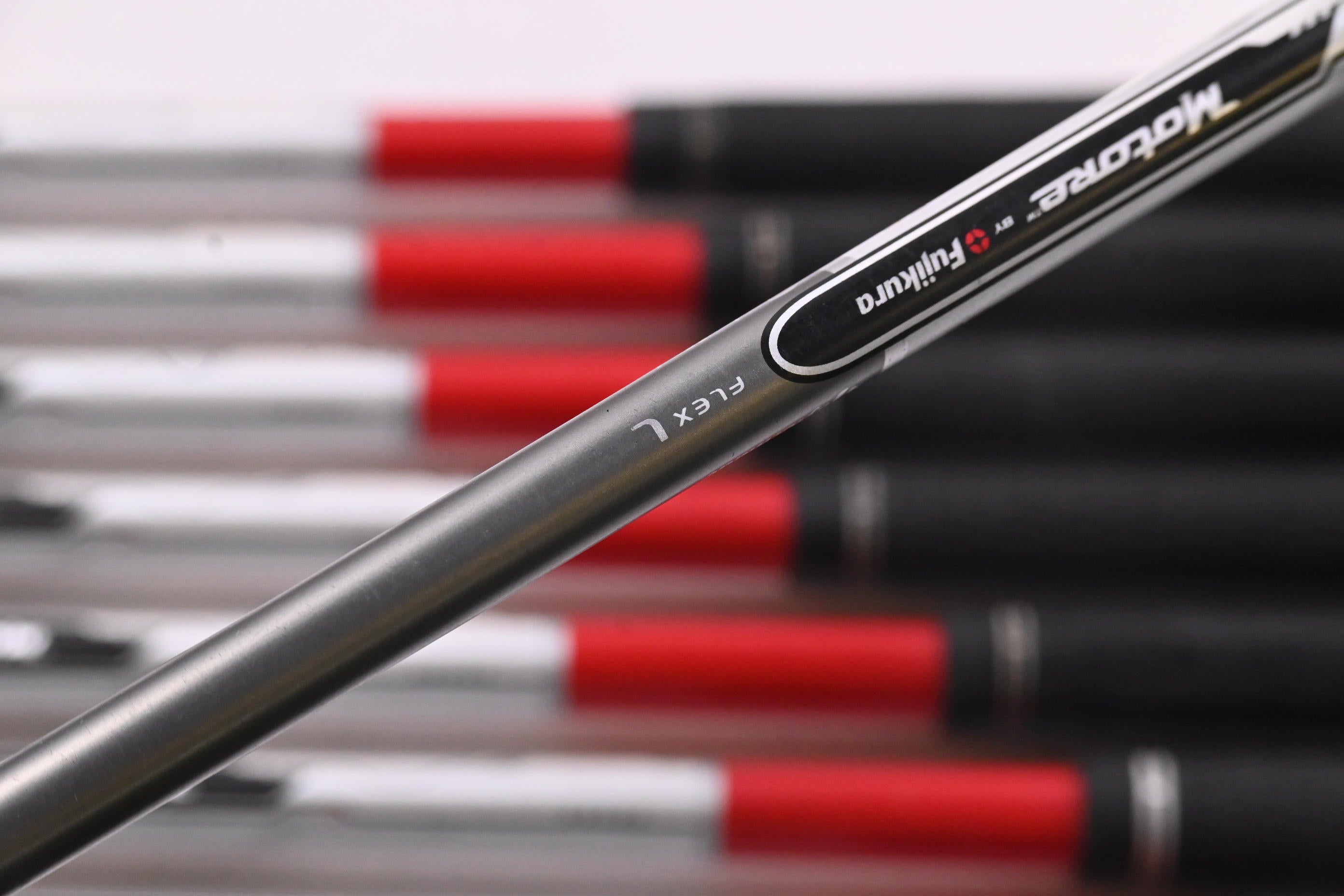 Ladies Taylormade R11 Irons / 4-PW+SW / Ladies Flex Fujikura Motore 50 Shafts