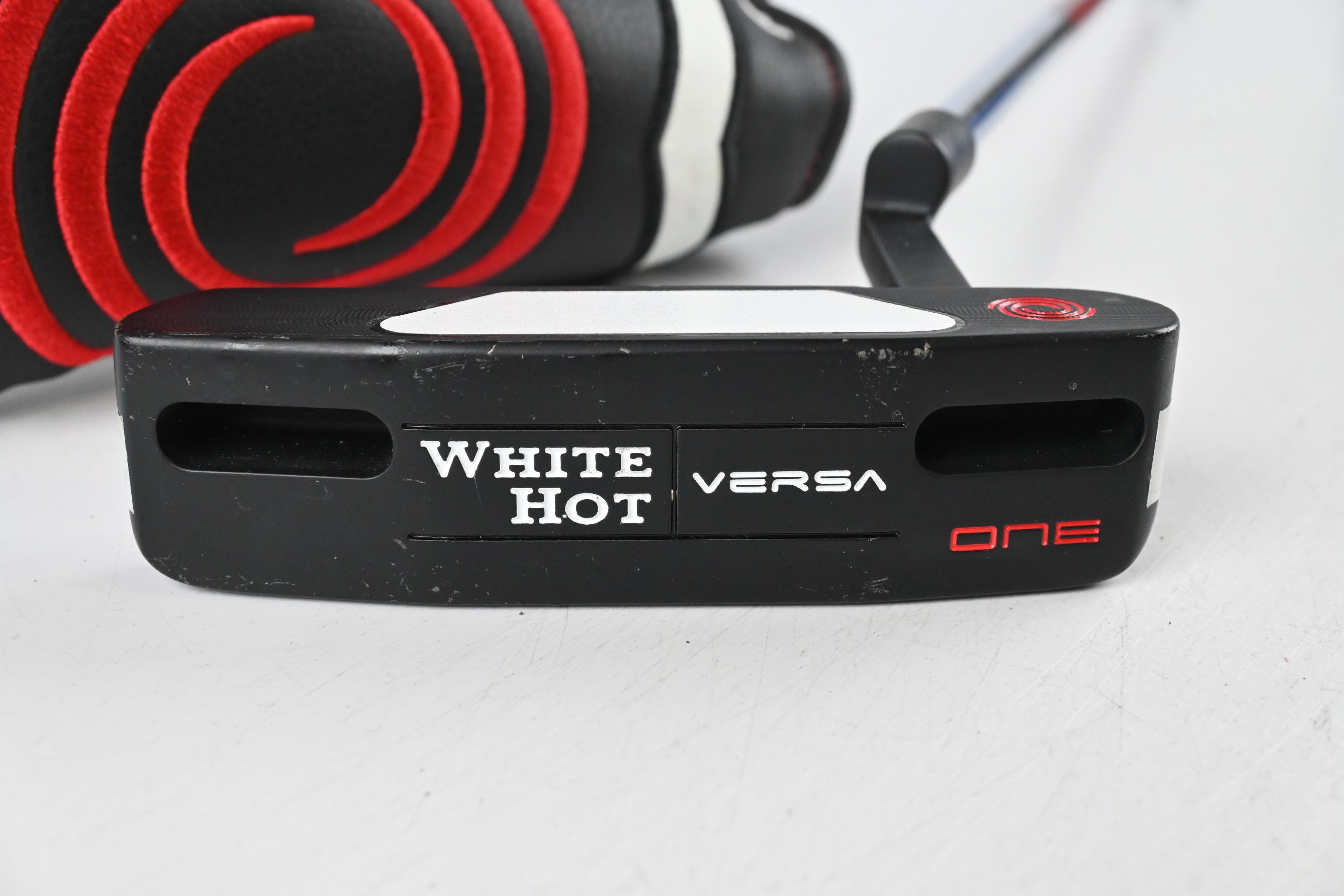 Odyssey White Hot Versa One Putter / 33 Inch