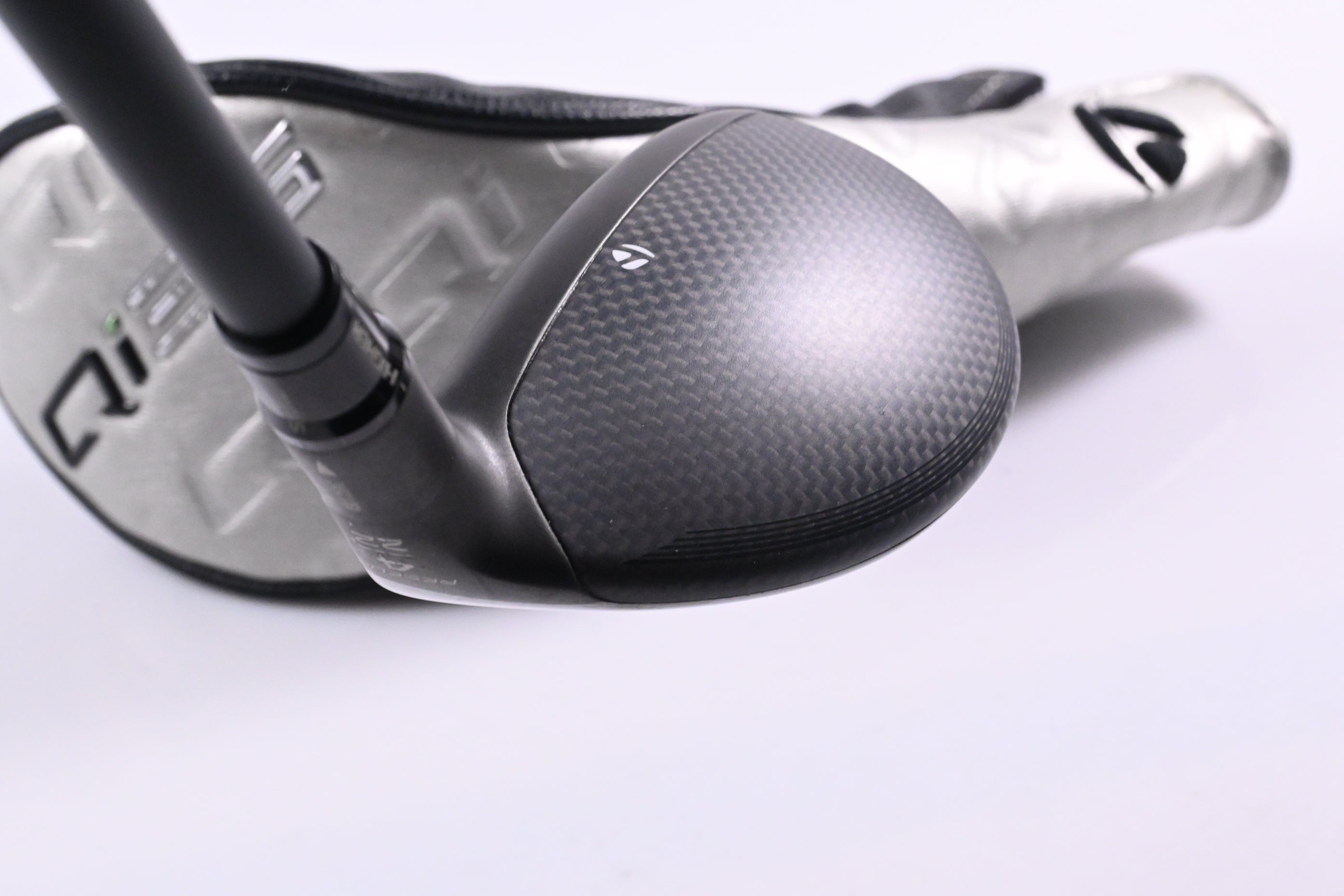 Taylormade Qi35 #4 Hybrid / 22 Degree / Regular Flex Fujikura Ventus Blue 6