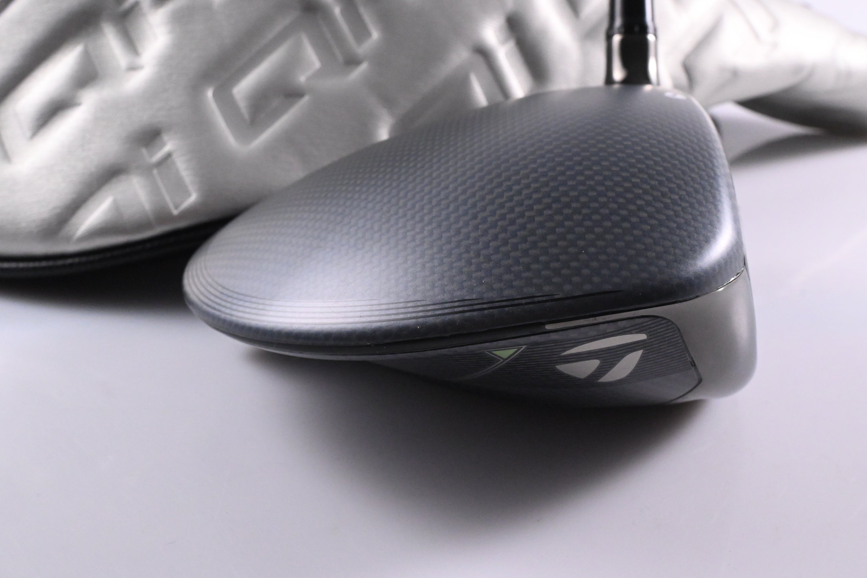 Taylormade Qi35 Driver / 10.5 Degree / Stiff Flex Fujikura Air Speeder 50 Shaft