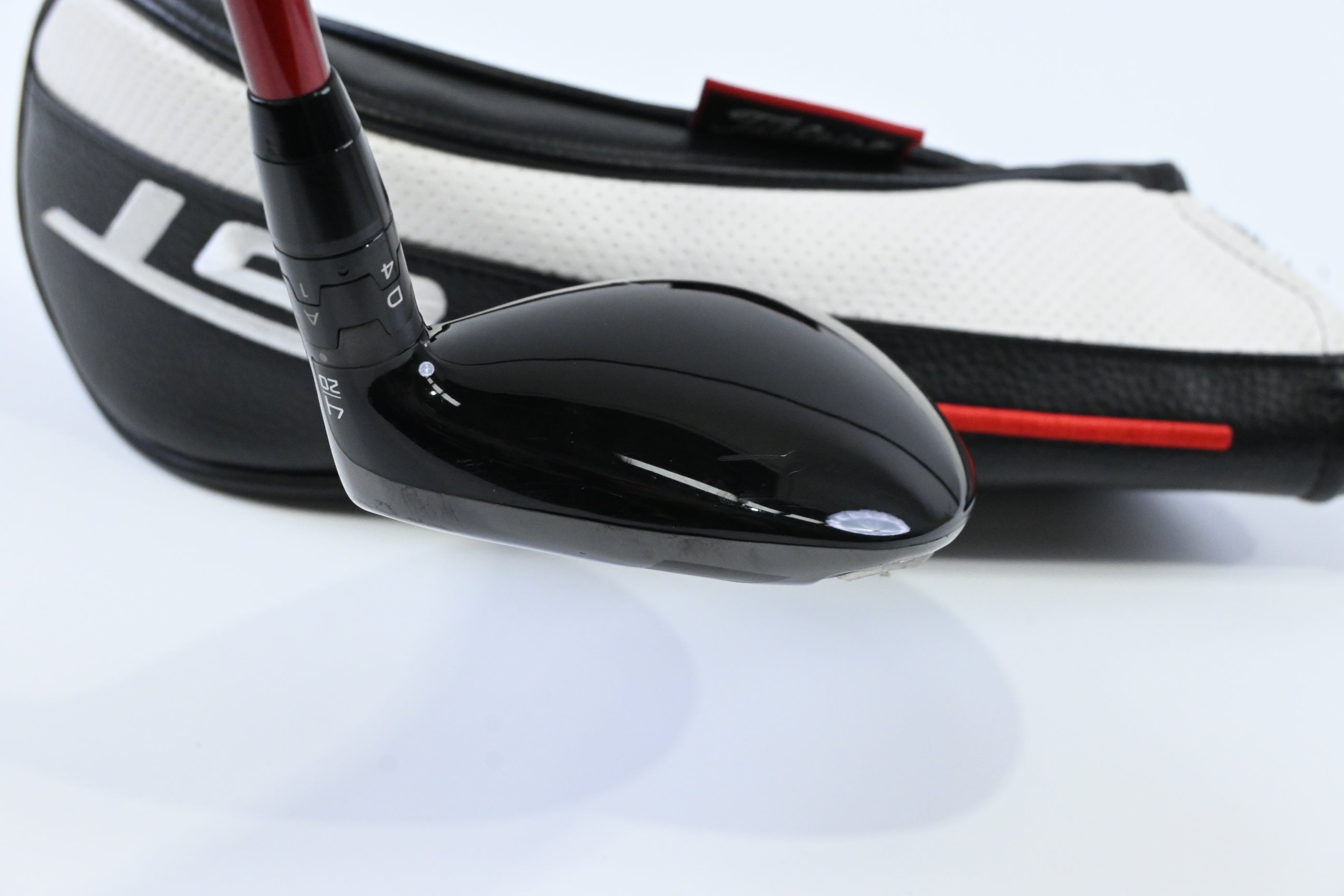 Titleist GT1 #4 Hybrid / 20 Degree / Regular Flex Denali Red 50 Shaft