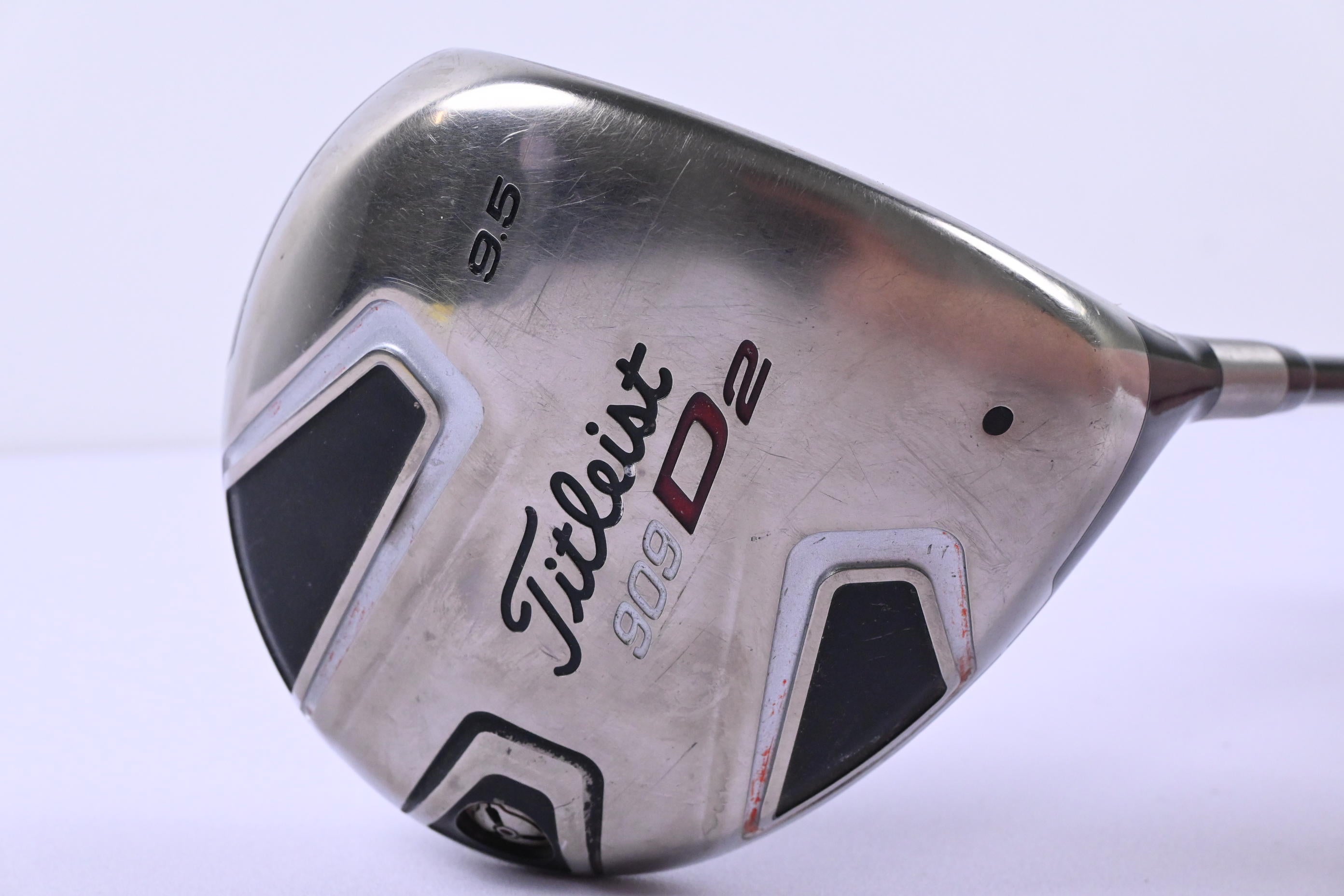 Titleist 909 D2 Driver / 9.5 Degree / Stiff Flex Aldila Voodoo Shaft