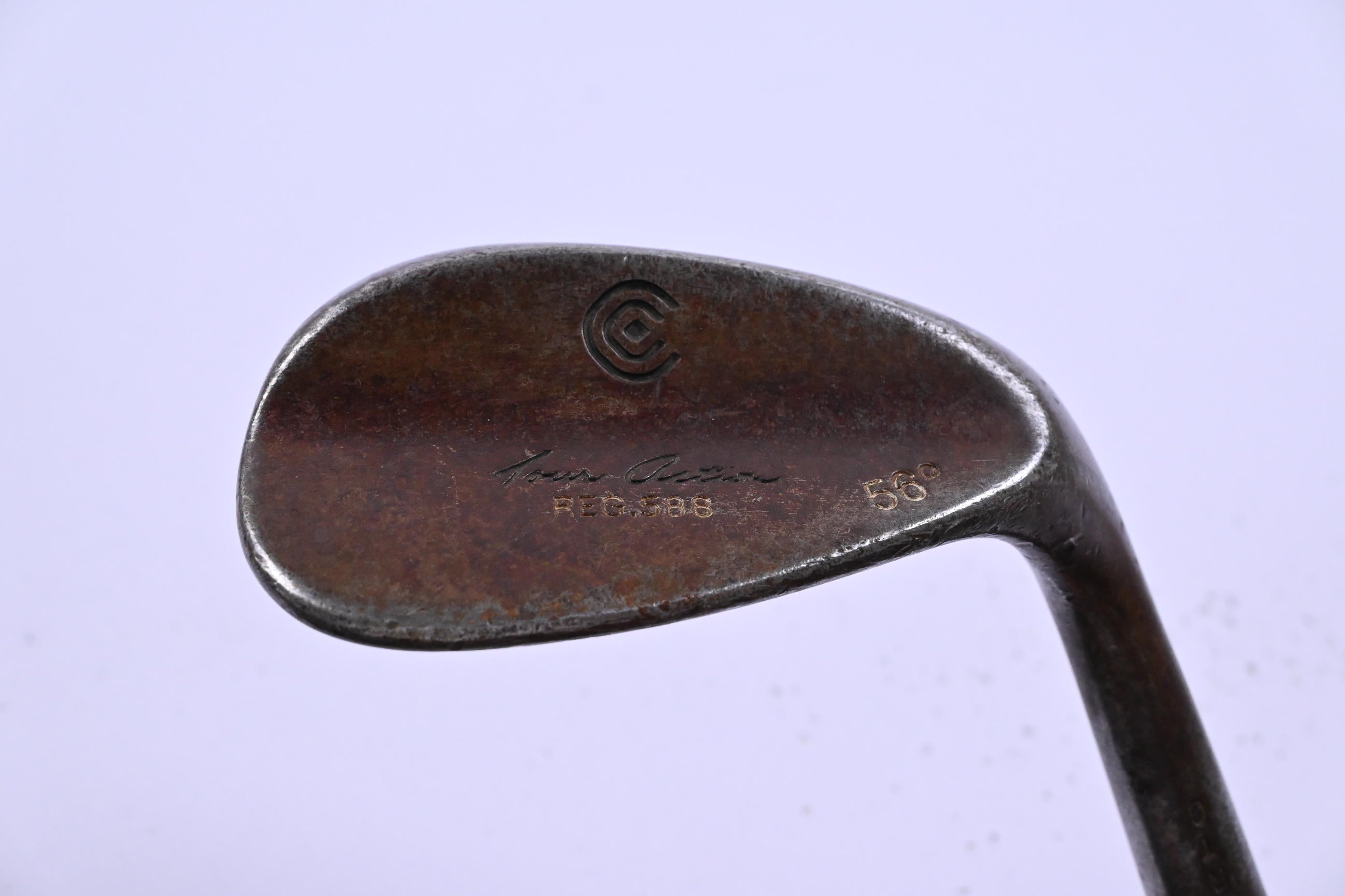 Cleveland 588 Original Sand Wedge / 56 Degree / Stiff Flex Dynamic Gold Shaft