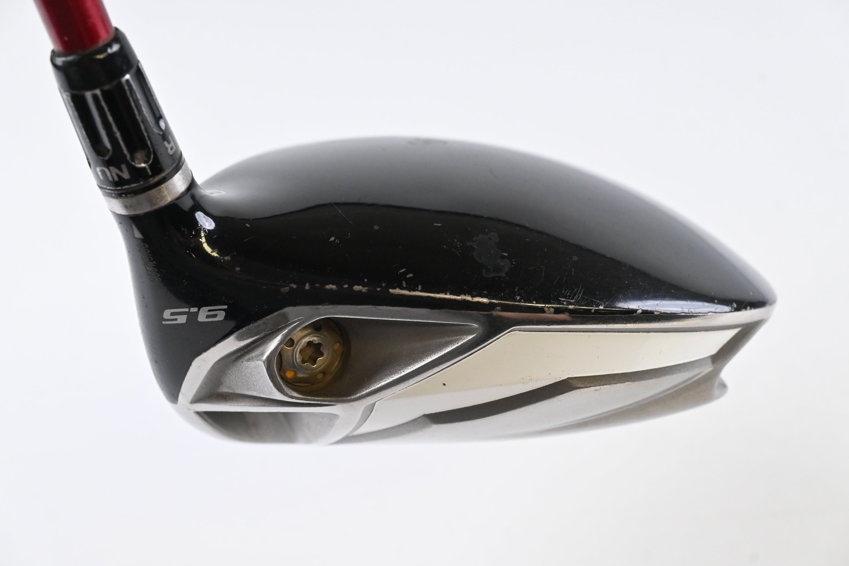 Taylormade R9 Driver / 9.5 Degree / Regular Flex Fujikura Motore 65 Shaft