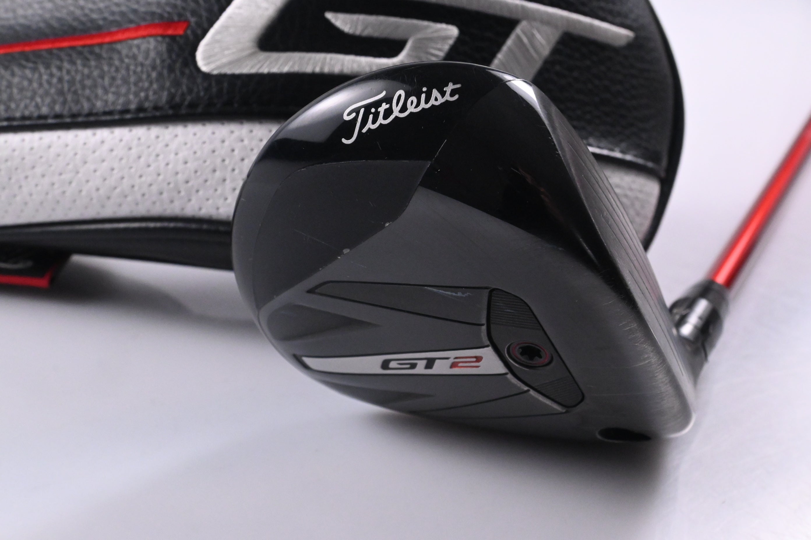 Titleist GT2 #5 Wood / 18 Degree / Stiff Flex Ventus Velocore Red 7 Shaft