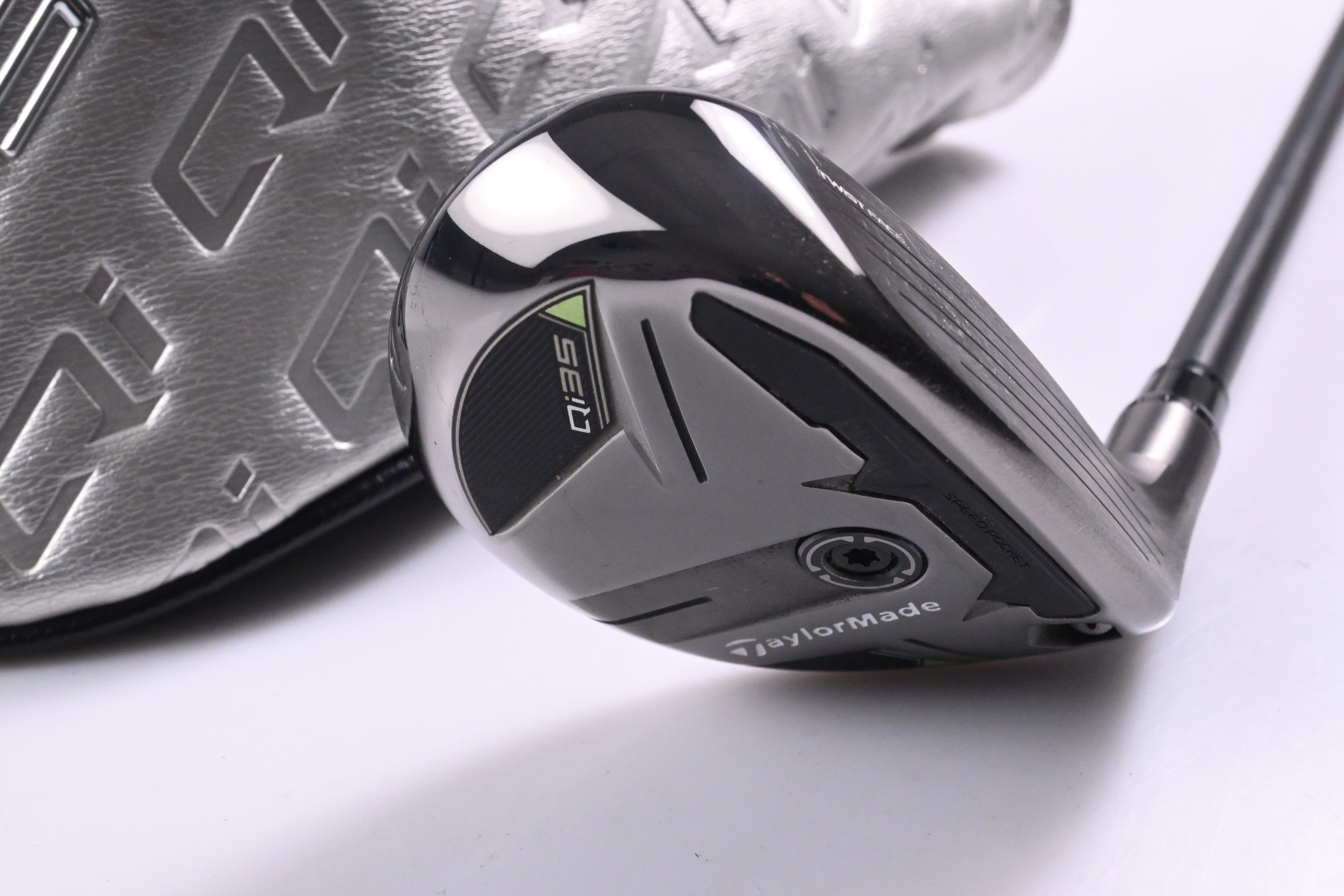 Taylormade Qi35 #4 Hybrid / 22 Degree / Regular Flex Fujikura Ventus Blue 6