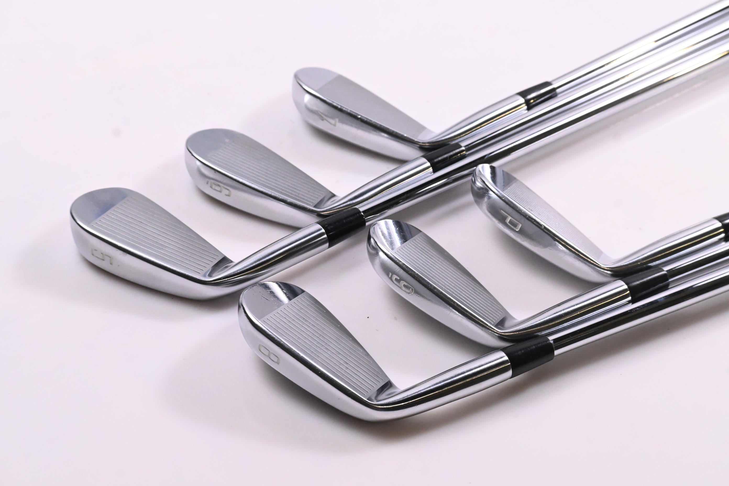 Mizuno Pro 243 Irons / 5-PW / Regular Flex Dynamic Gold 105 R300 Shafts