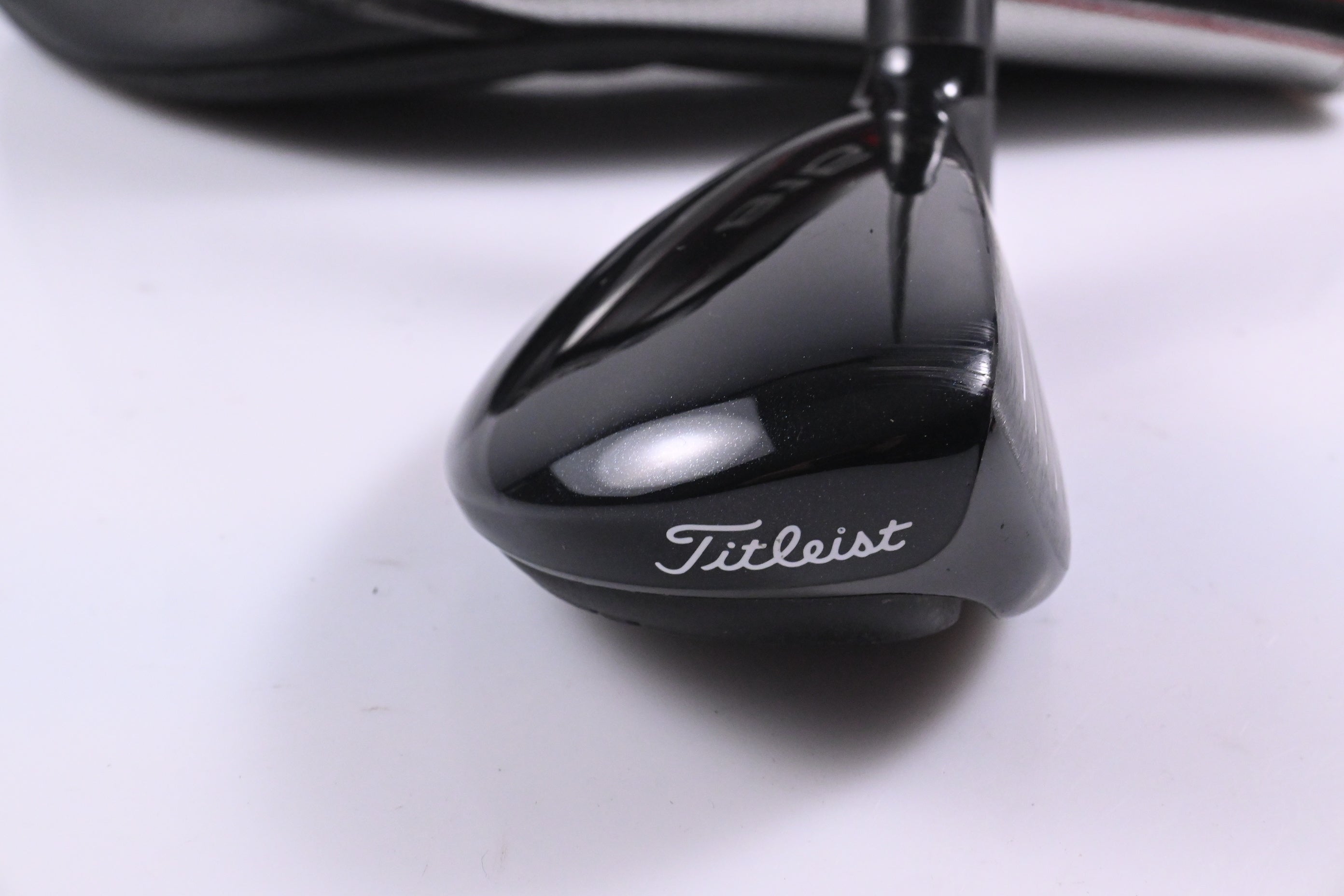Titleist 915H #2 Hybrid / 17.5 Degree / Stiff Flex Diamana D+ White 95 Shaft