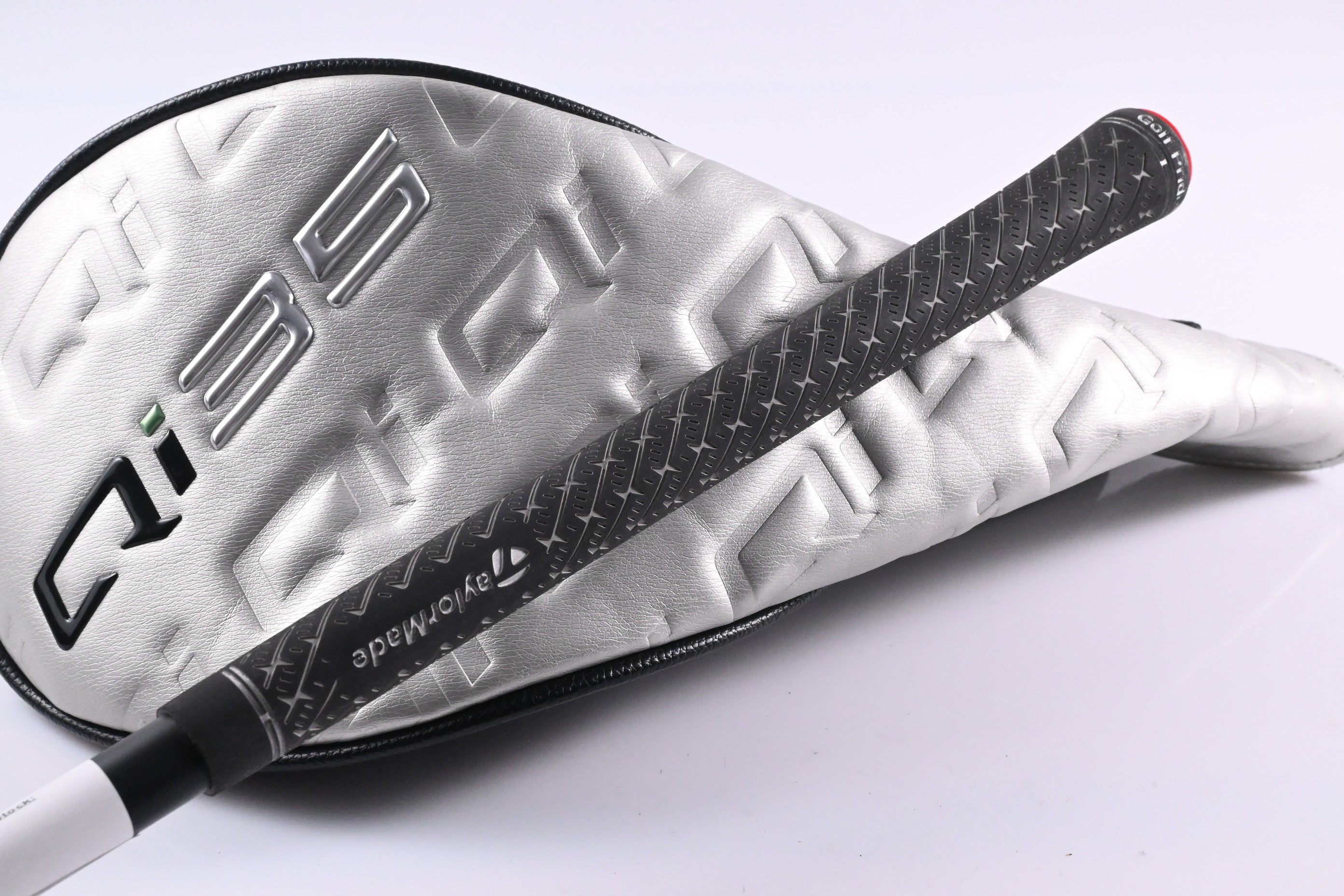 Taylormade Qi35 Driver / 10.5 Degree / Stiff Flex Fujikura Air Speeder 50 Shaft